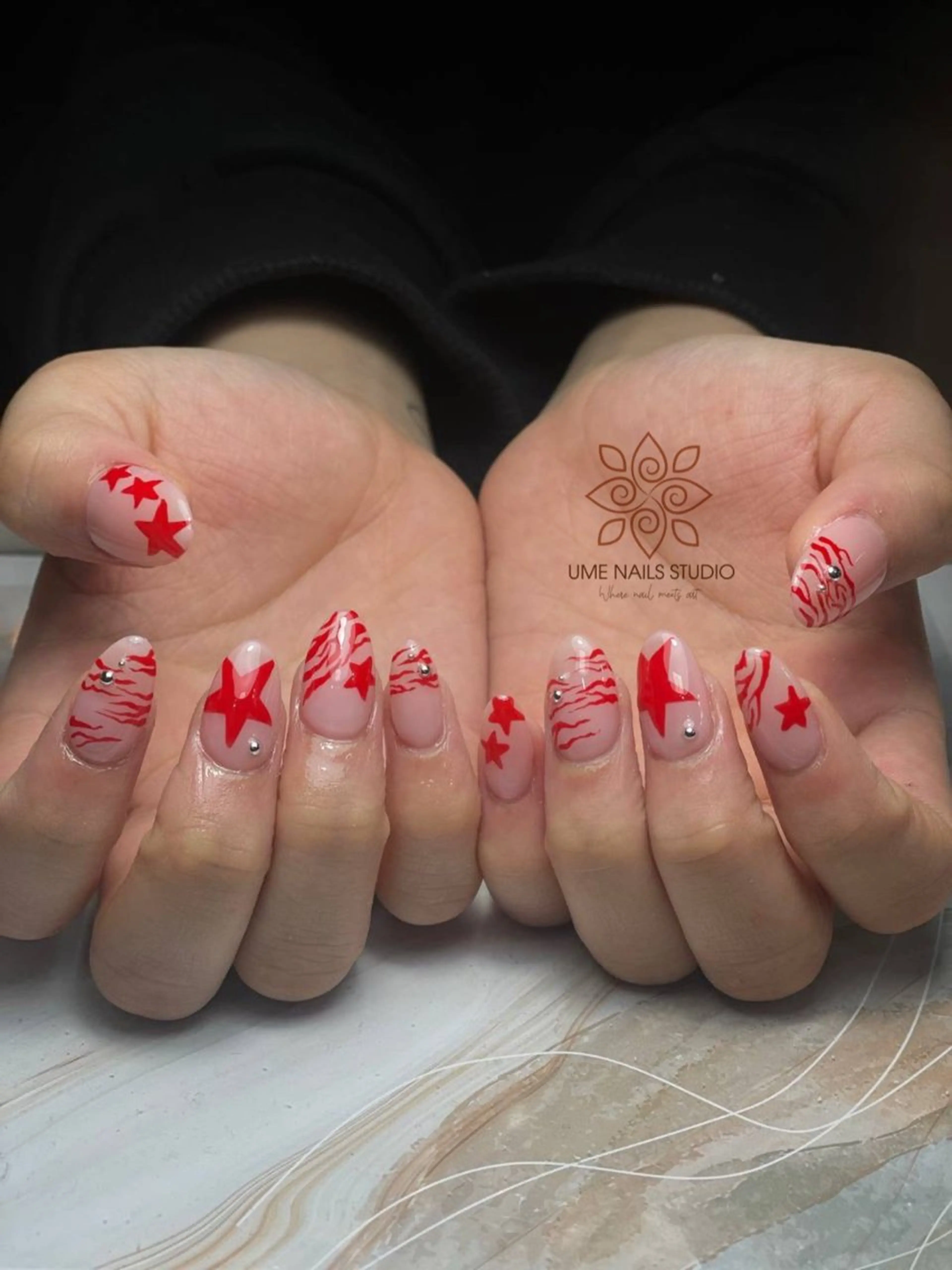ネイル チークネイル クリアネイル ガーリー キラキラネイル 韓国ネイル ハンドネイル Ume Nail Studioのネイルデザイン