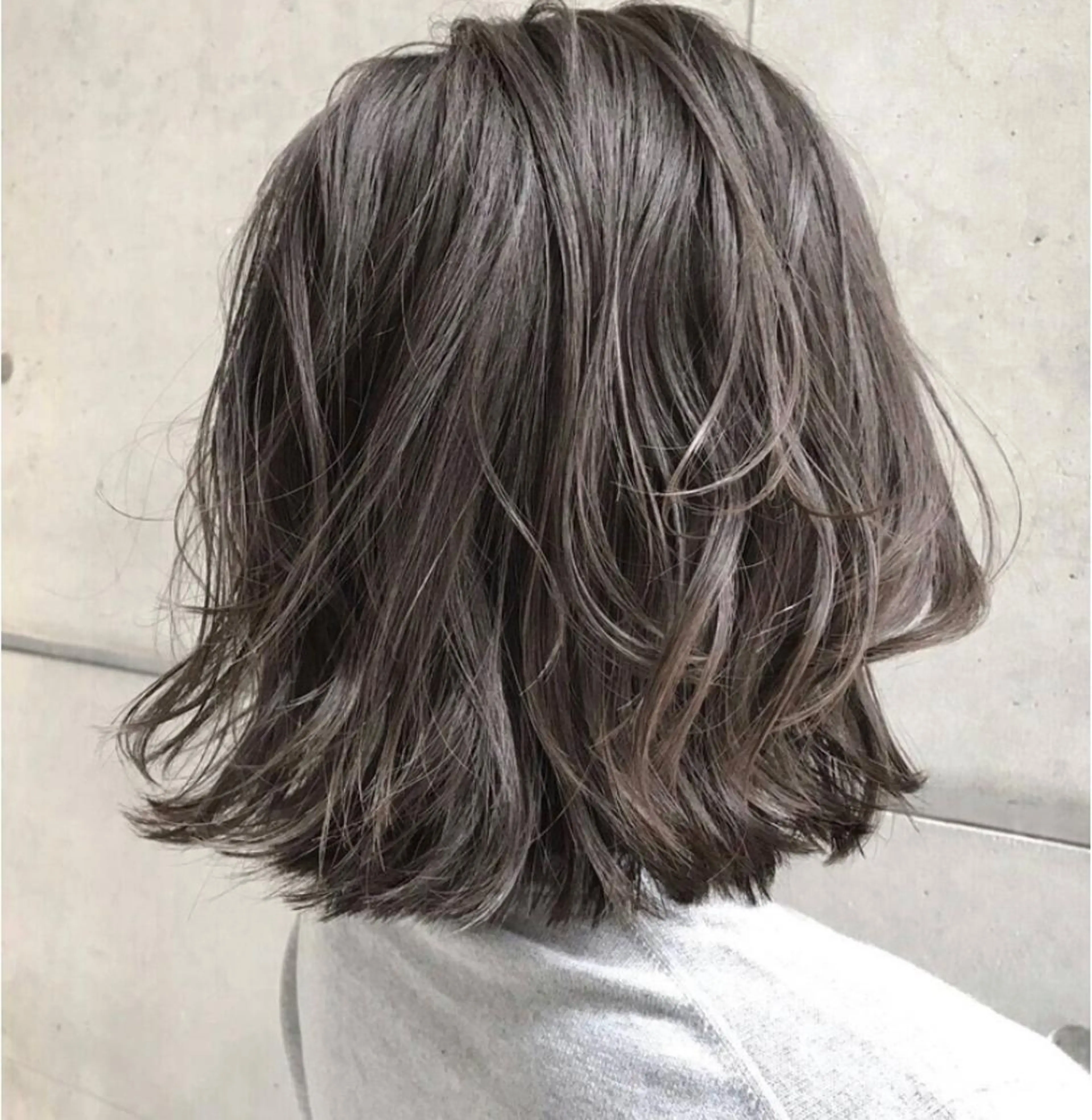 ショート カラー グレージュ カット ヘアカラー friity所属・🕊️ HONOKAのヘアスタイル