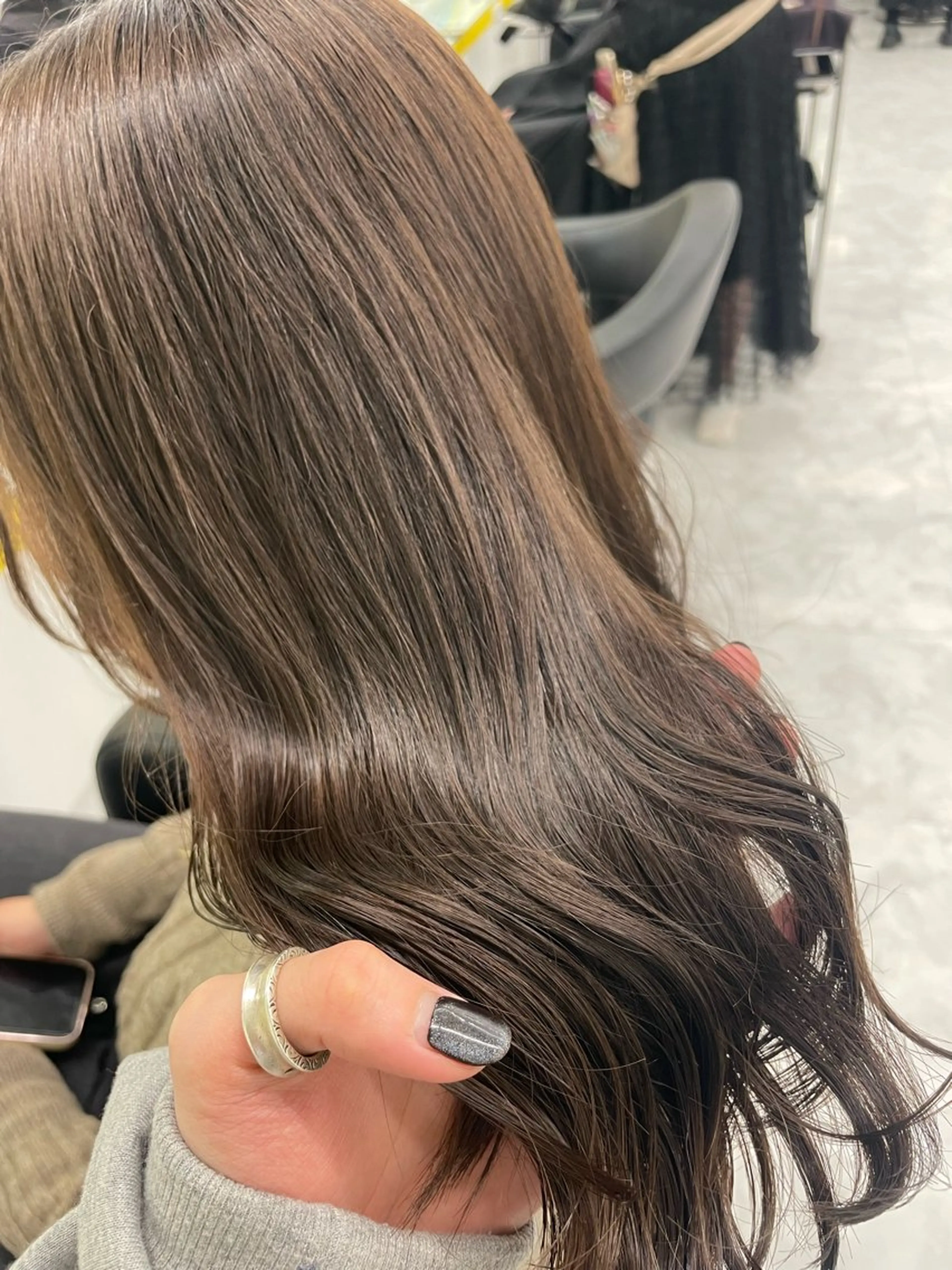 セミロング カラー ヘアアレンジ 透明感カラー カット ヘアカラー トリートメント ☁️縮毛矯正✖️ 赤み消し☁️りくのヘアスタイル