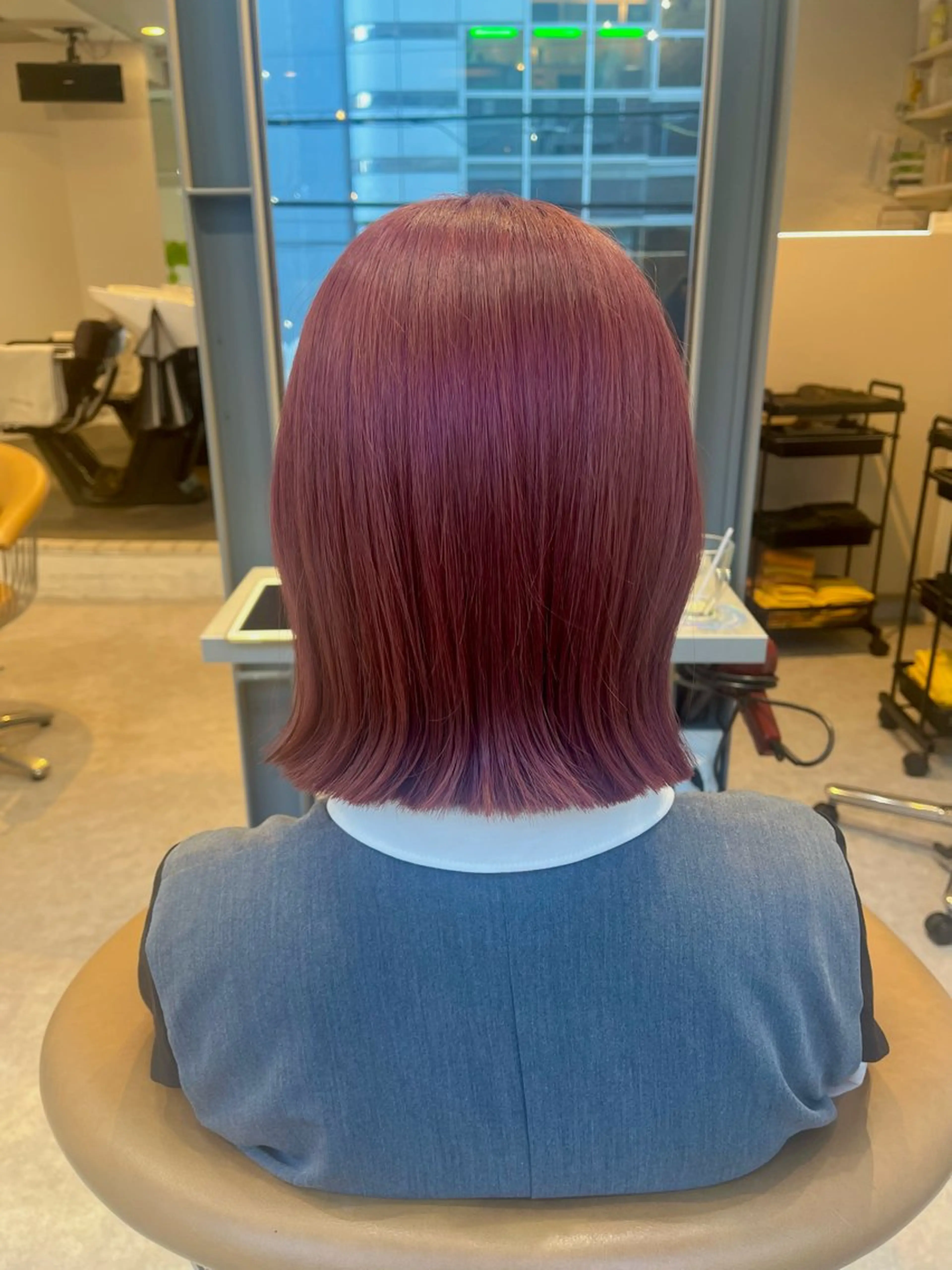 ミディアム カラー ヘアカラー うしだ かおるのヘアスタイル