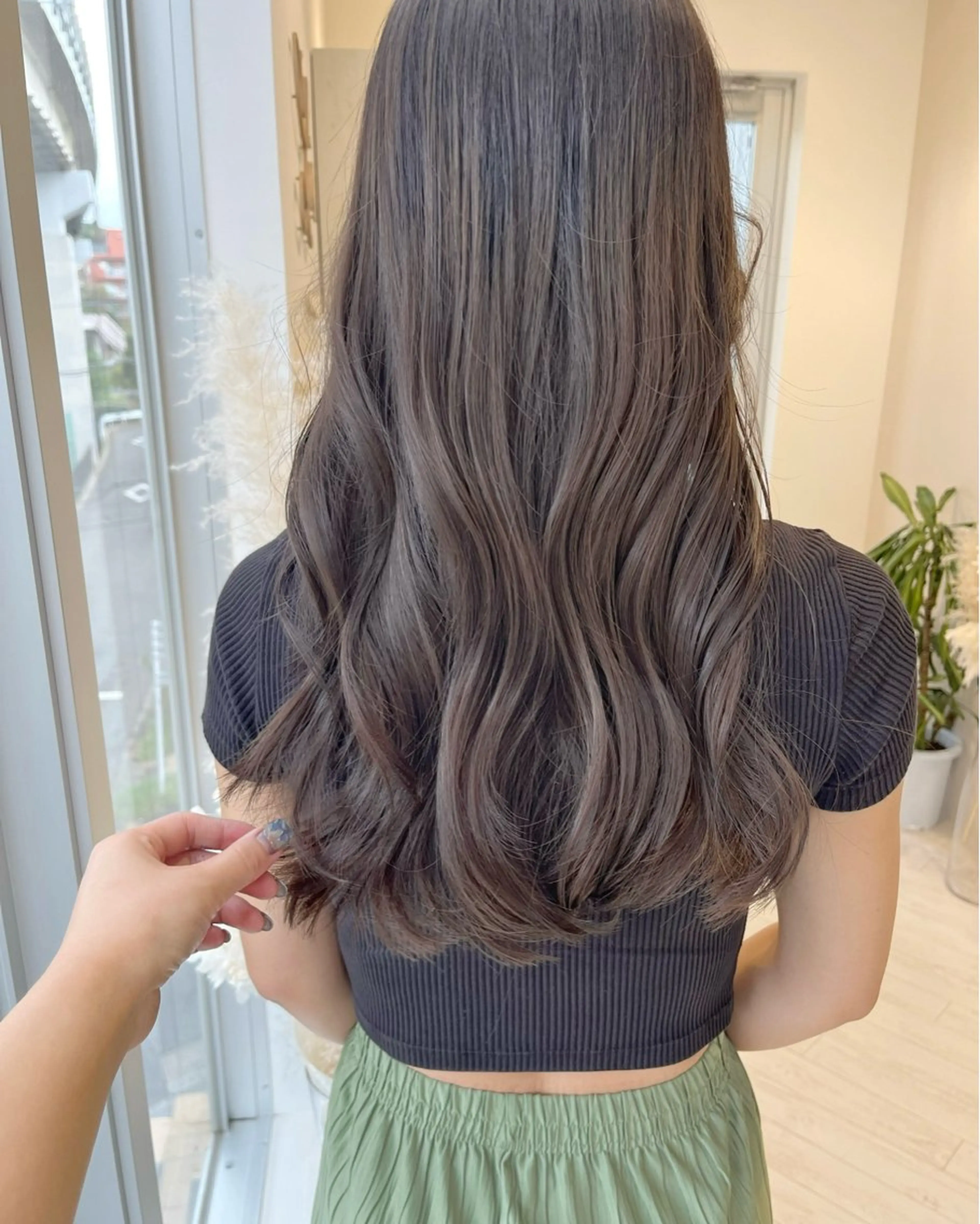 セミロング カット ヘアカラー 村上 茉莉花のヘアスタイル