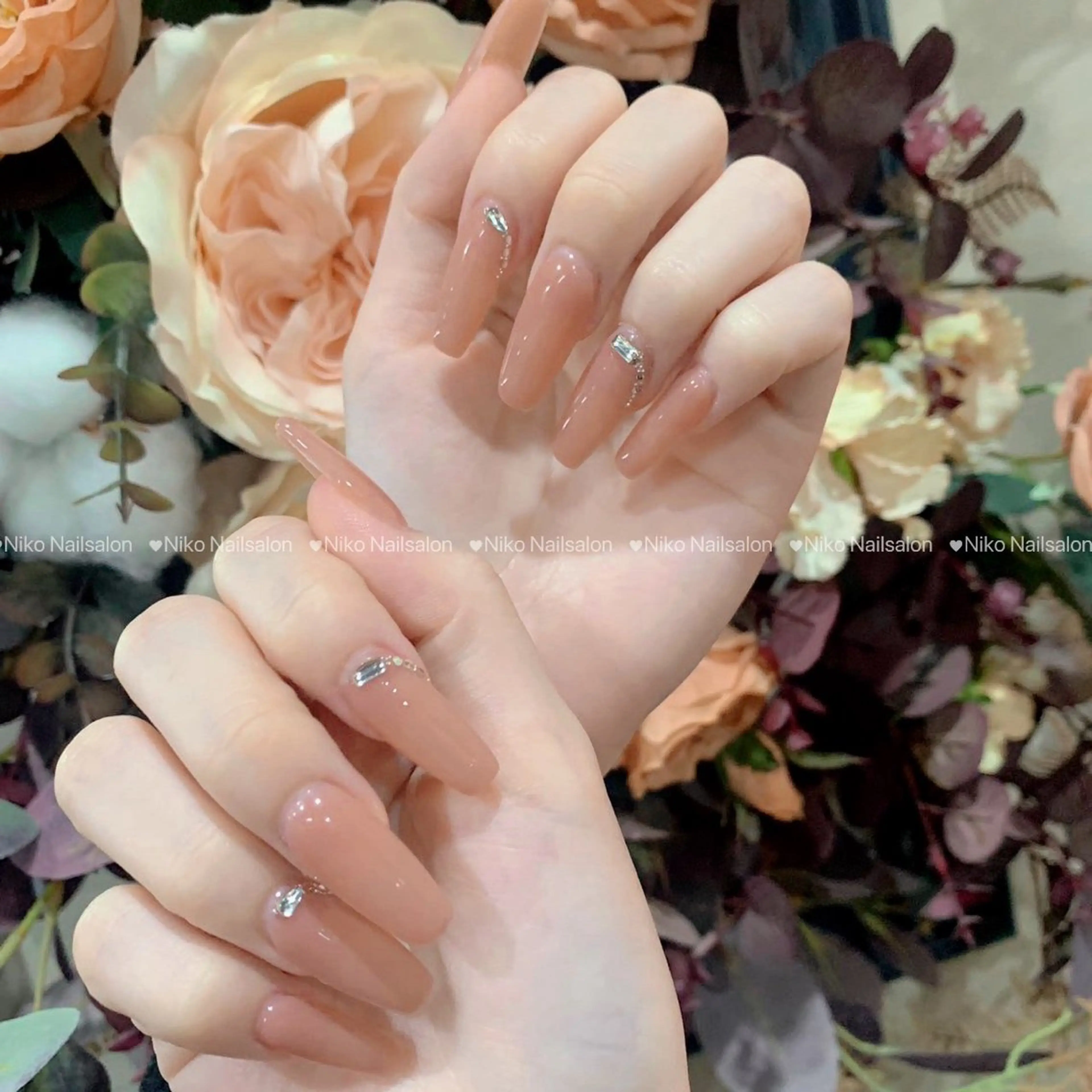 ネイル チークネイル 長さ出し フットネイル フレンチネイル ジェルネイル ハンドネイル Niko Nail salon 銀座本店のネイルデザイン
