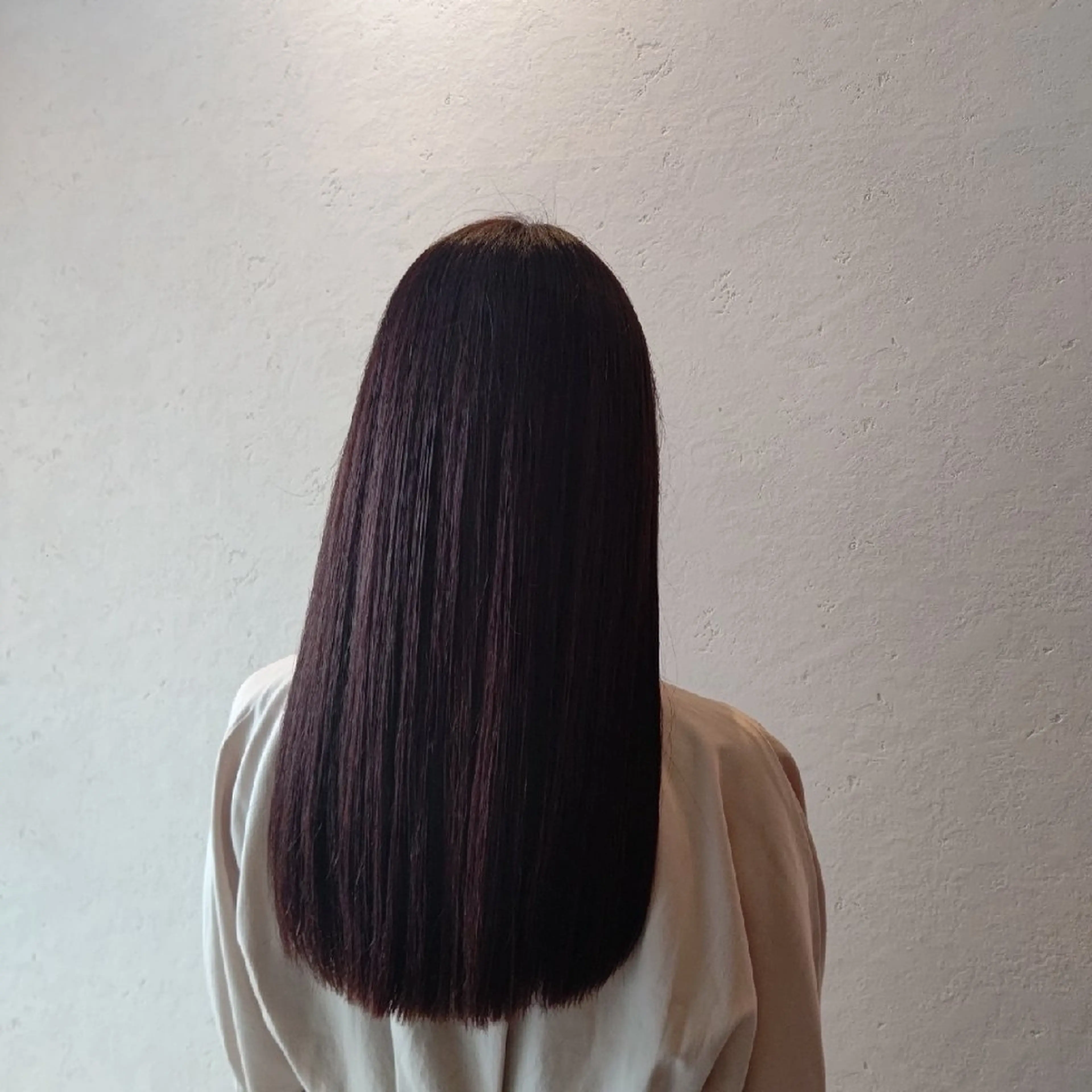 ロング カラー simon🩷半田 カットブリーチモデルのヘアスタイル