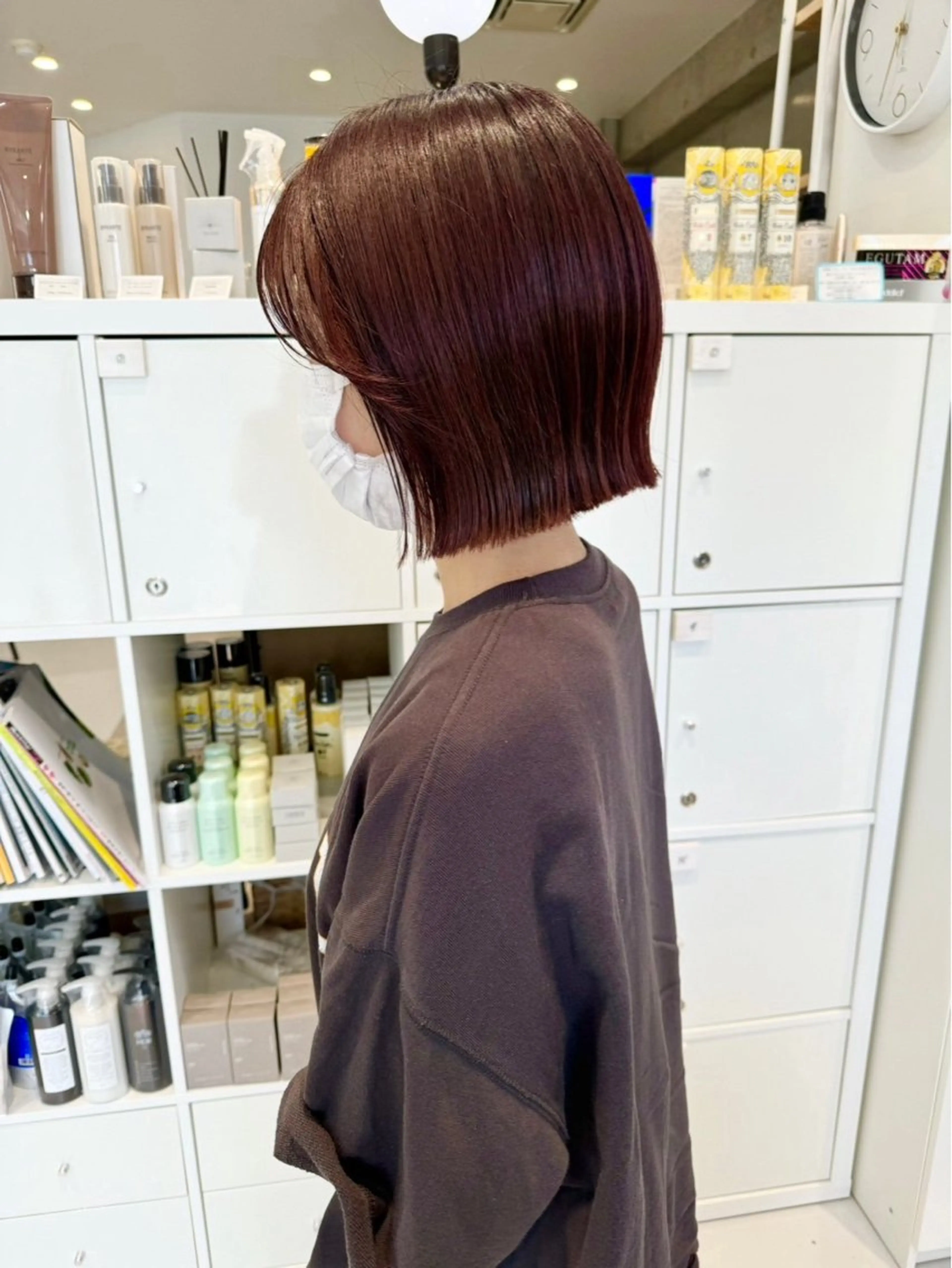 ショート ヘアカラー トリートメント 会田有紀 /切りっぱなしボブのヘアスタイル