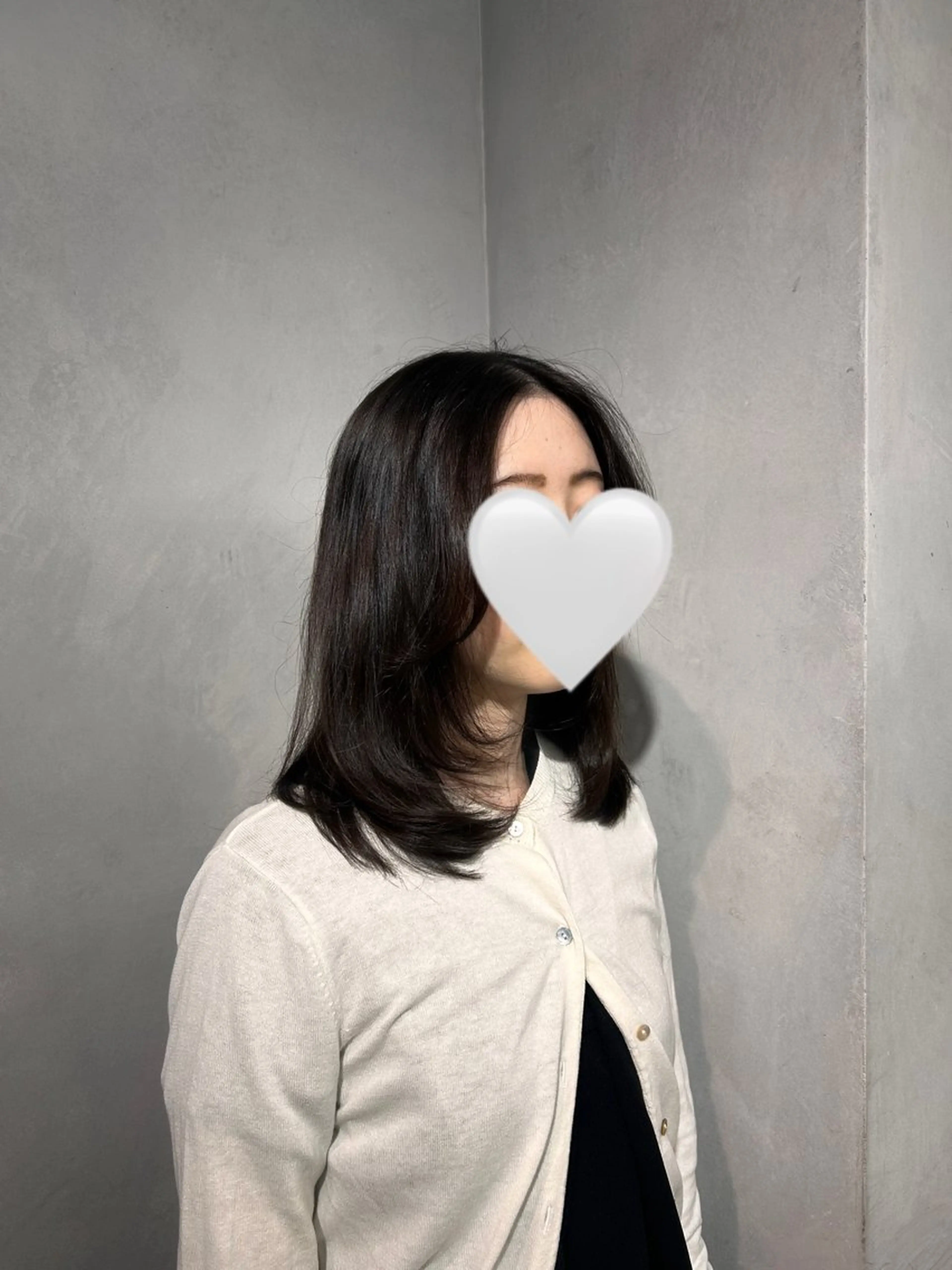 ミディアム 顔周りカット レイヤーカット 大村 咲羅のヘアスタイル