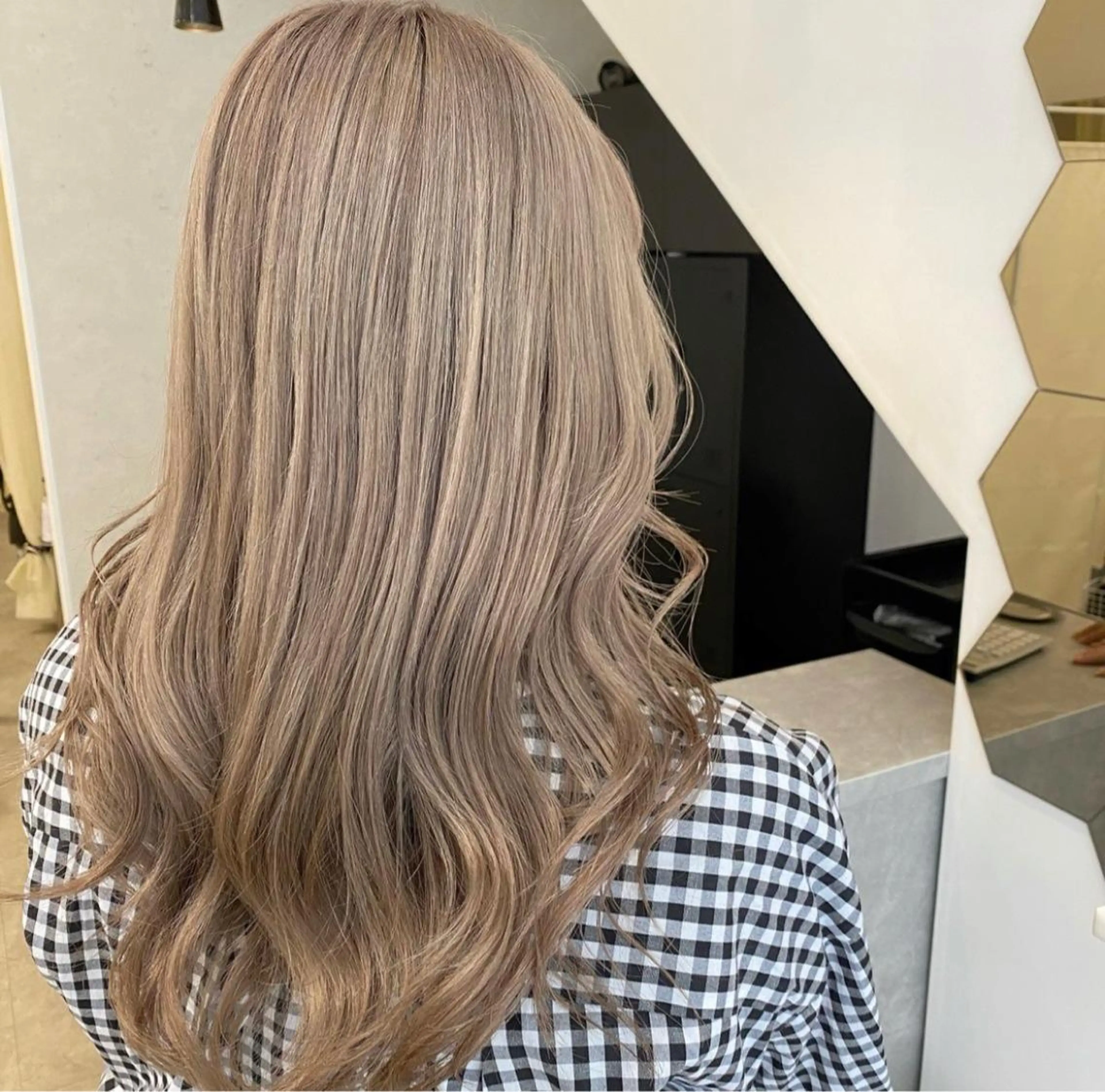 ロング 興梠 莉桜のヘアスタイル