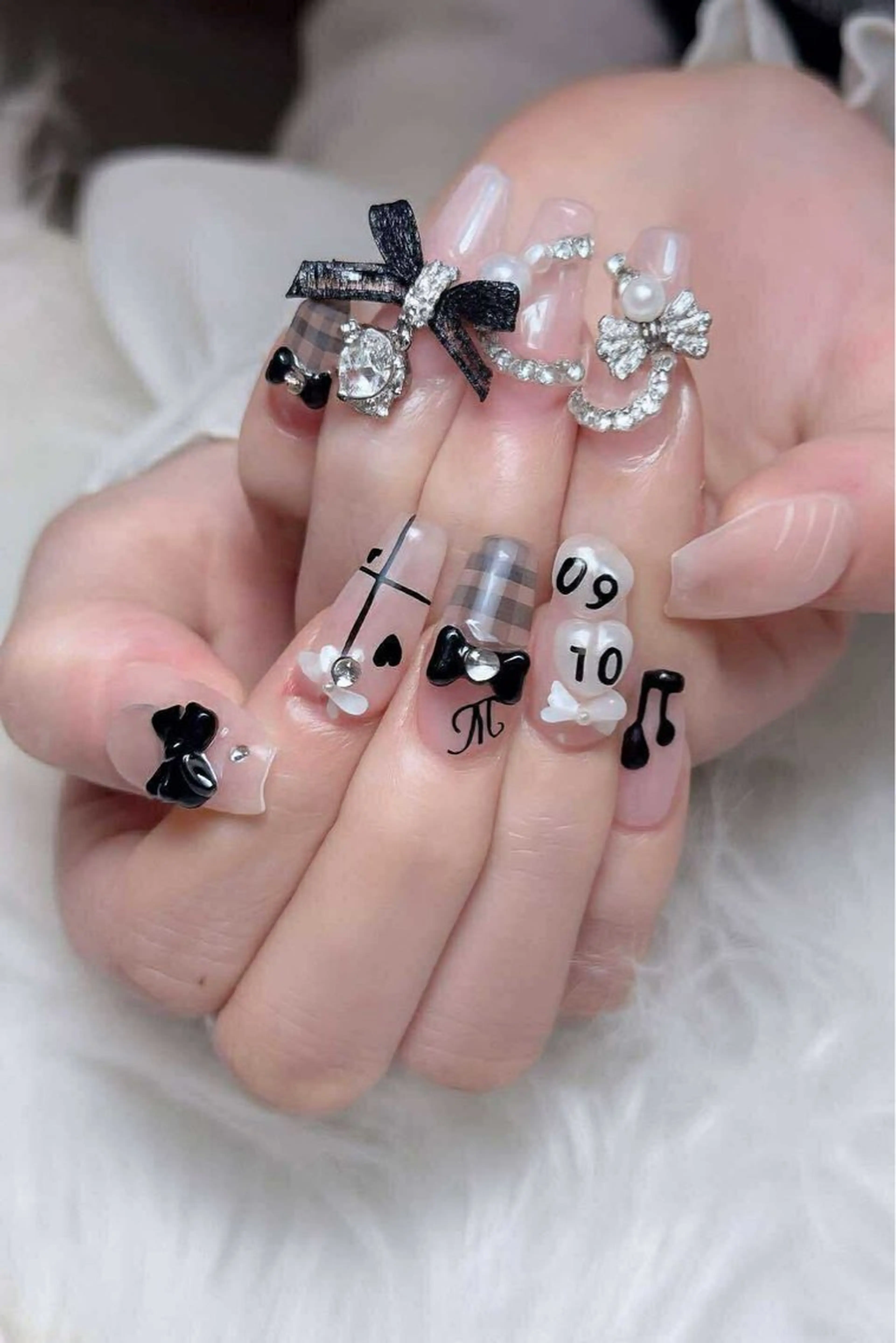 ネイル オーロラネイル チークネイル フットネイル フレンチネイル 韓国ネイル ハンドネイル Lumi Nailのネイルデザイン