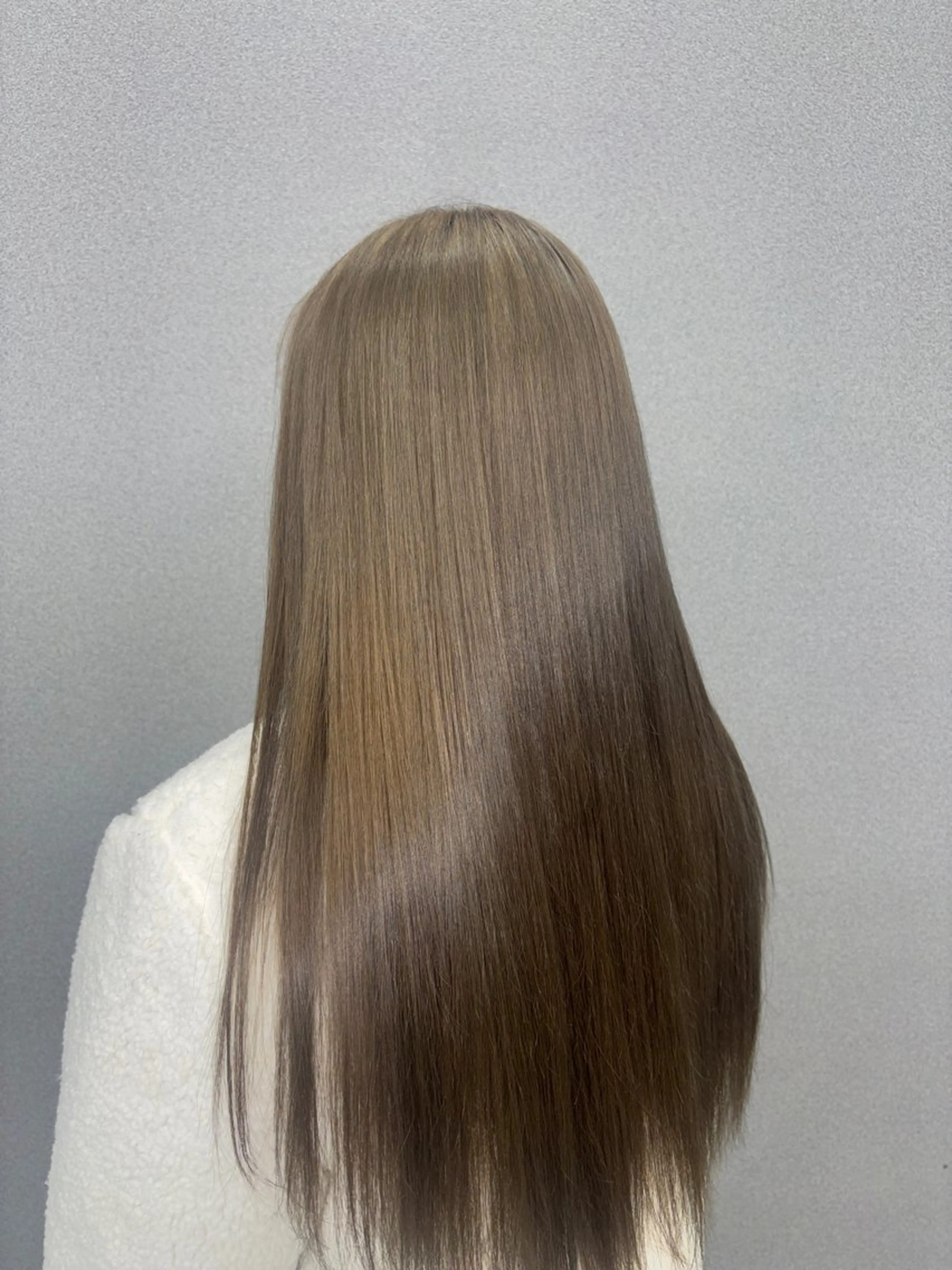 ロング カラー 艶ブリーチカラー✧ ミウ🎀のヘアスタイル