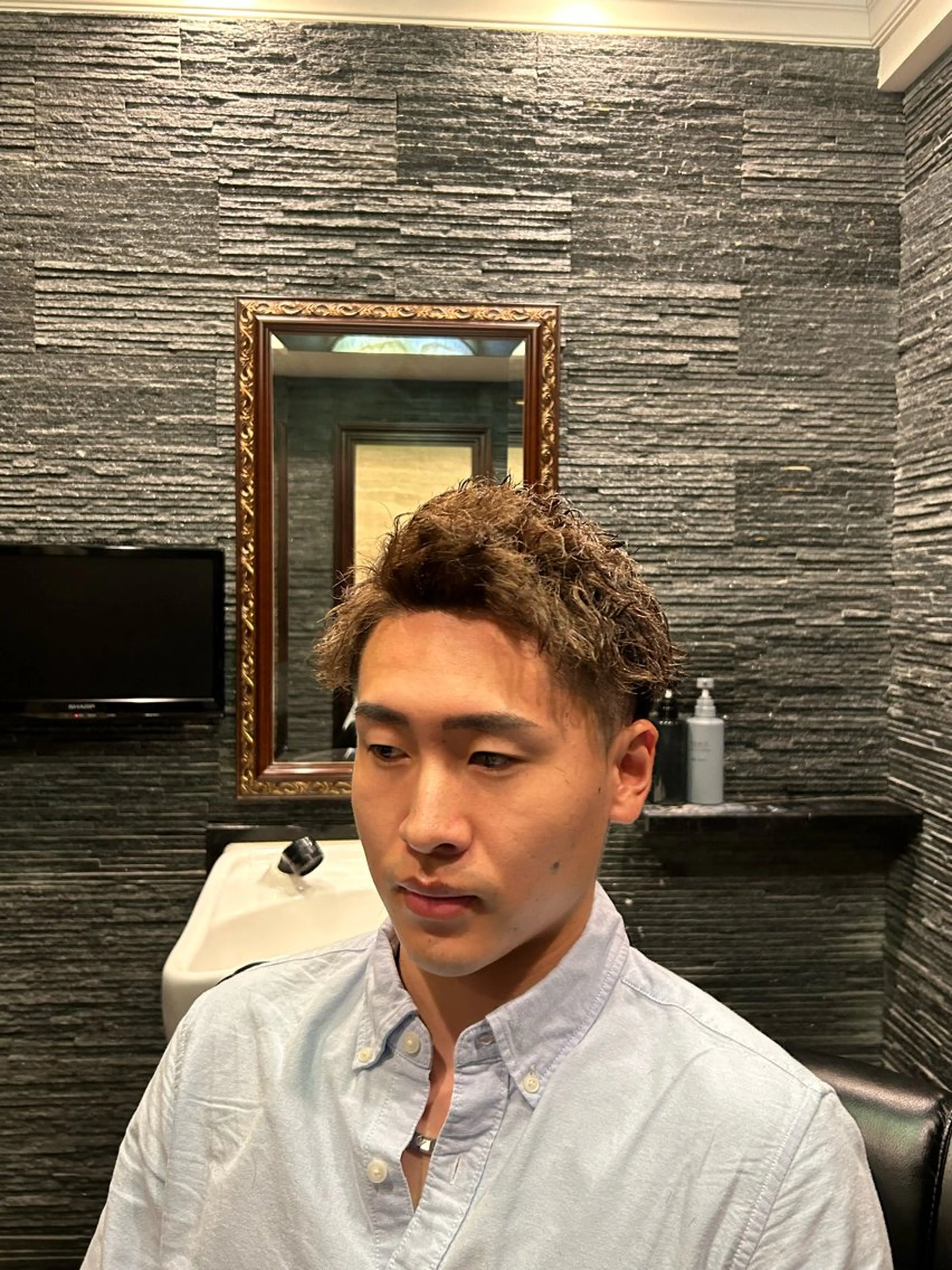 パーマ メンズ メンズパーマ メンズツイストパーマ ツイストパーマ 西本 健斗のヘアスタイル