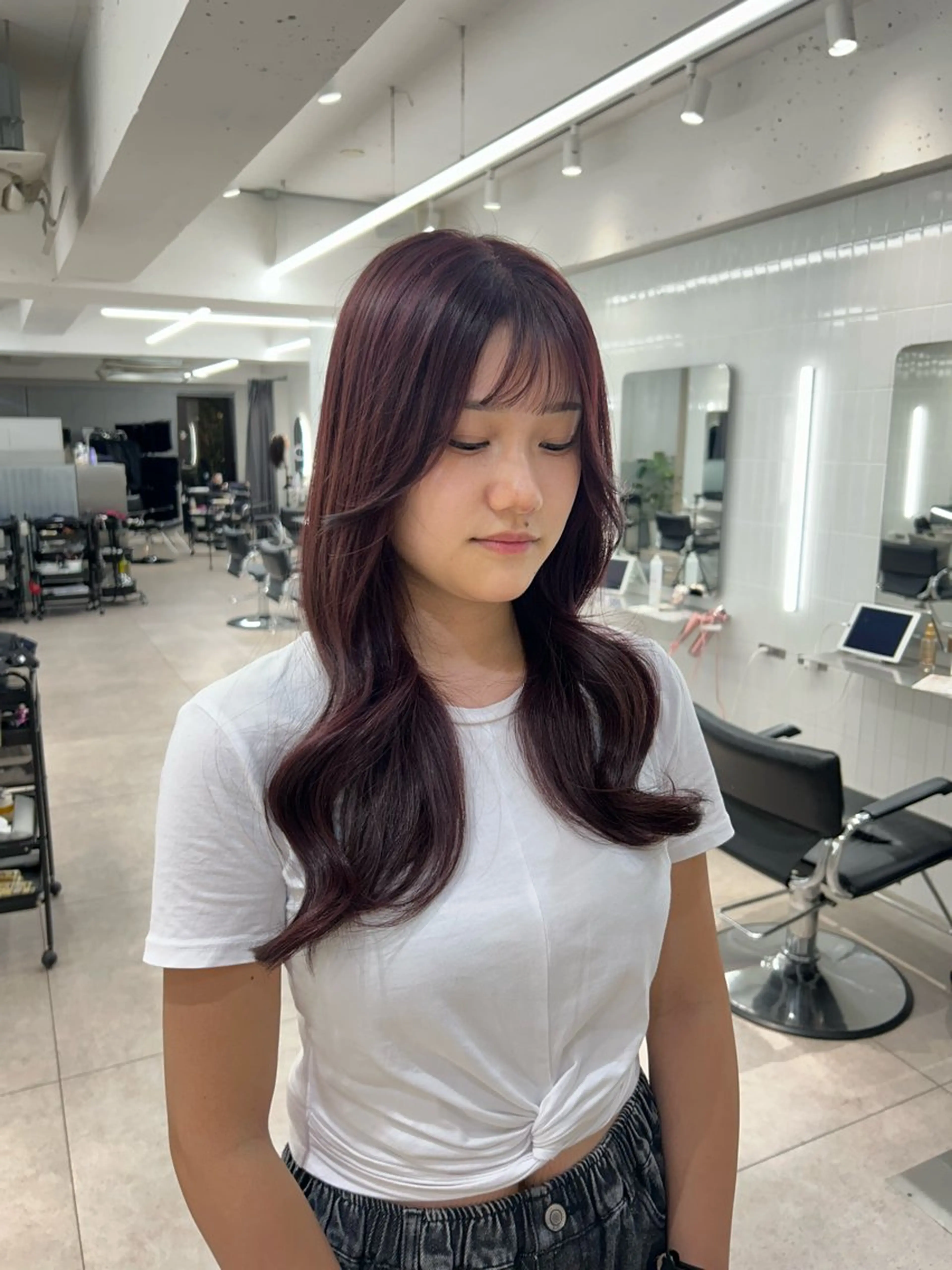 セミロング カット ヘアカラー 🤍ハル🤍/モテ髪 ヘア🎀/ハイトーンのヘアスタイル