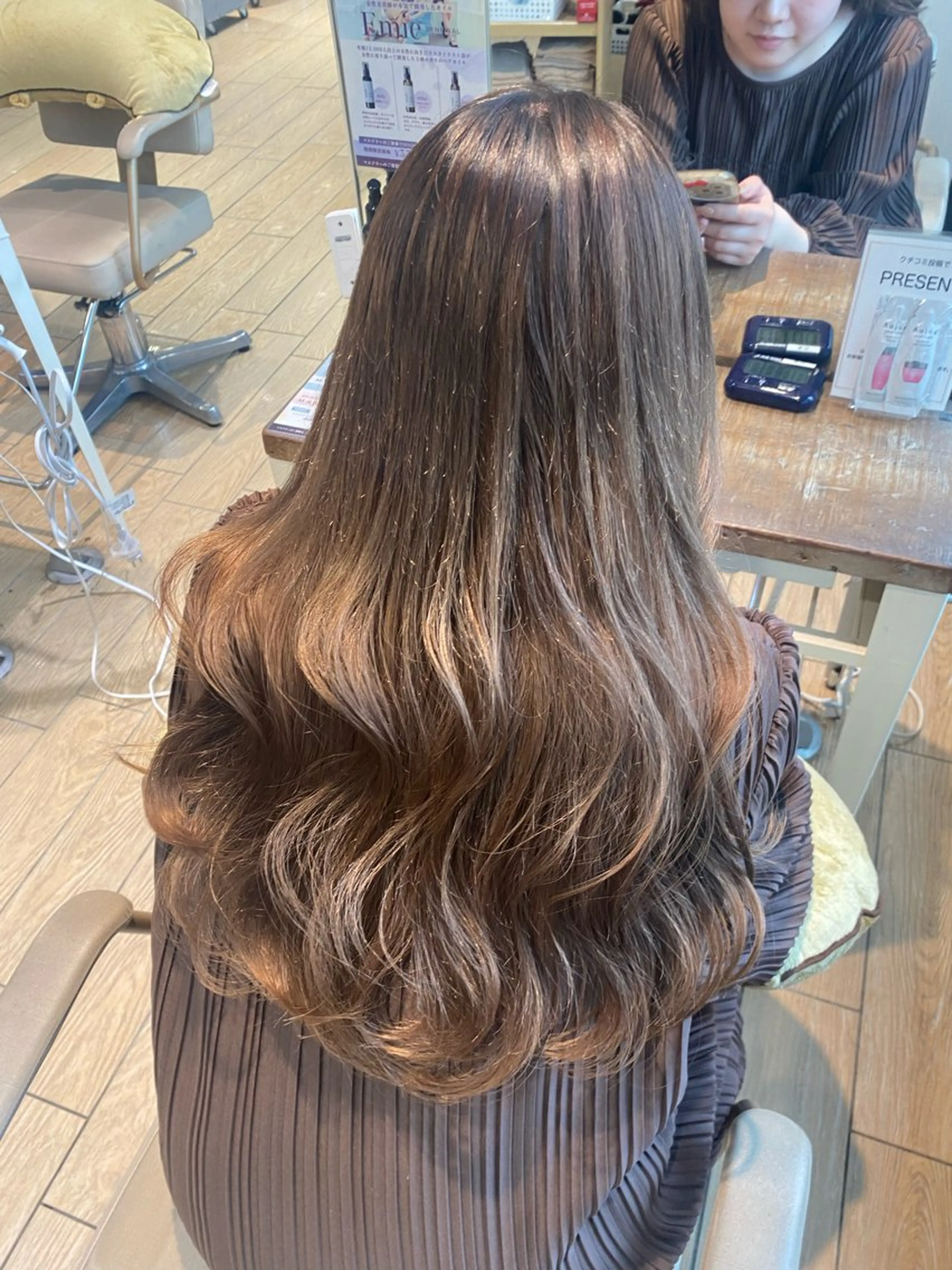 ロング カラー ヘアアレンジ カット ヘアカラー トリートメント RIHO/愛されモテ /透明感カラーのヘアスタイル