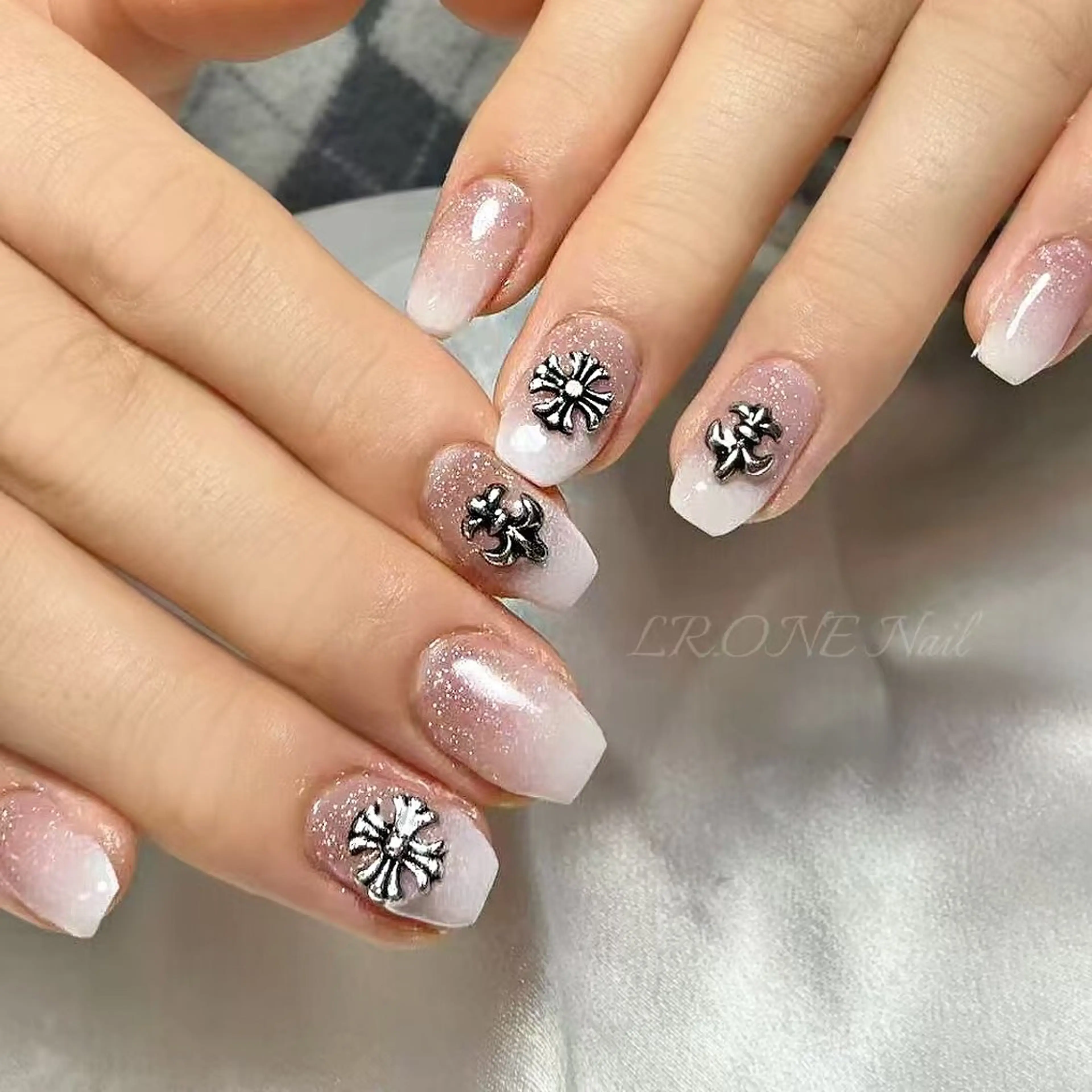 ネイル LR.ONE ヨウのネイルデザイン