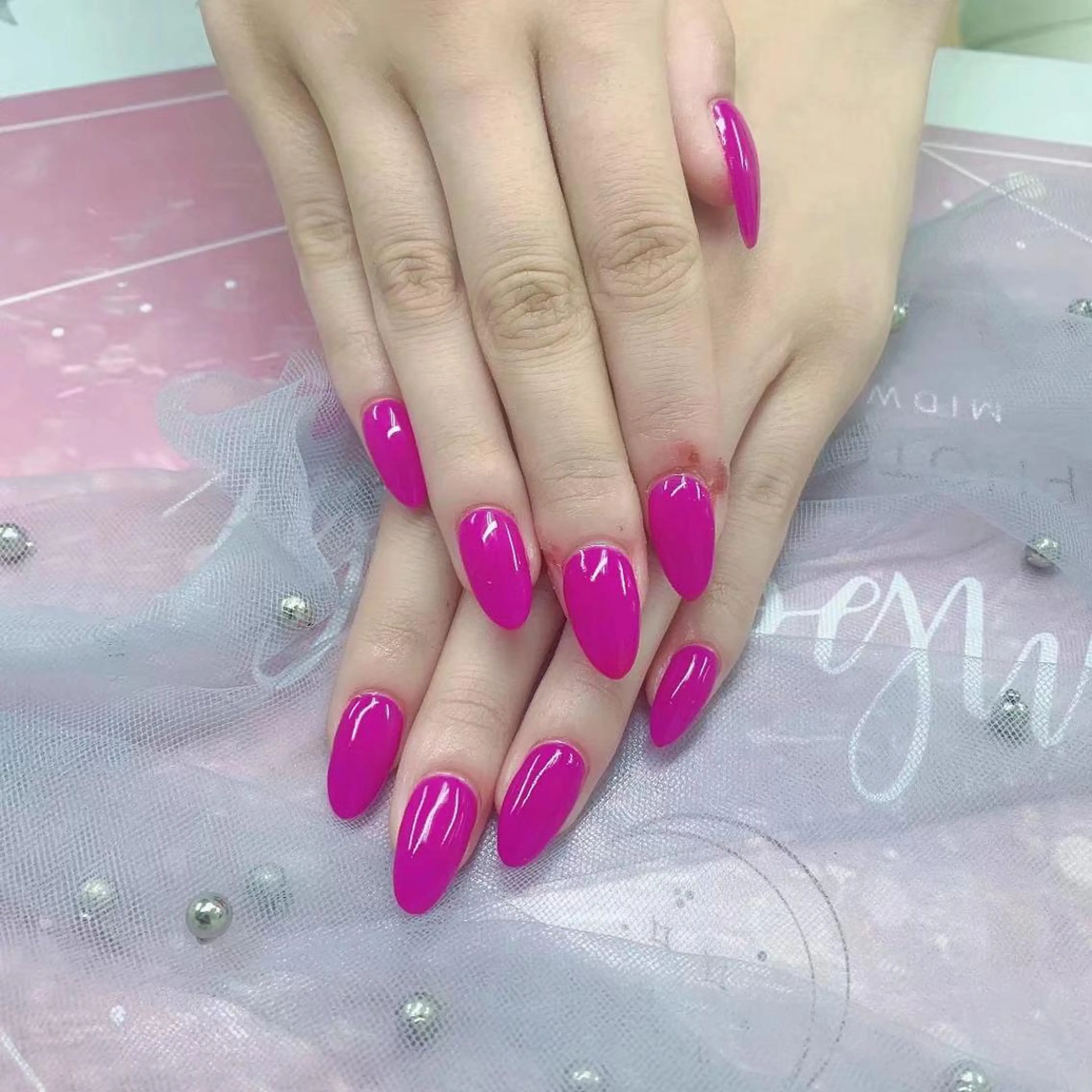 ネイル H1 ネイル サロンのネイルデザイン