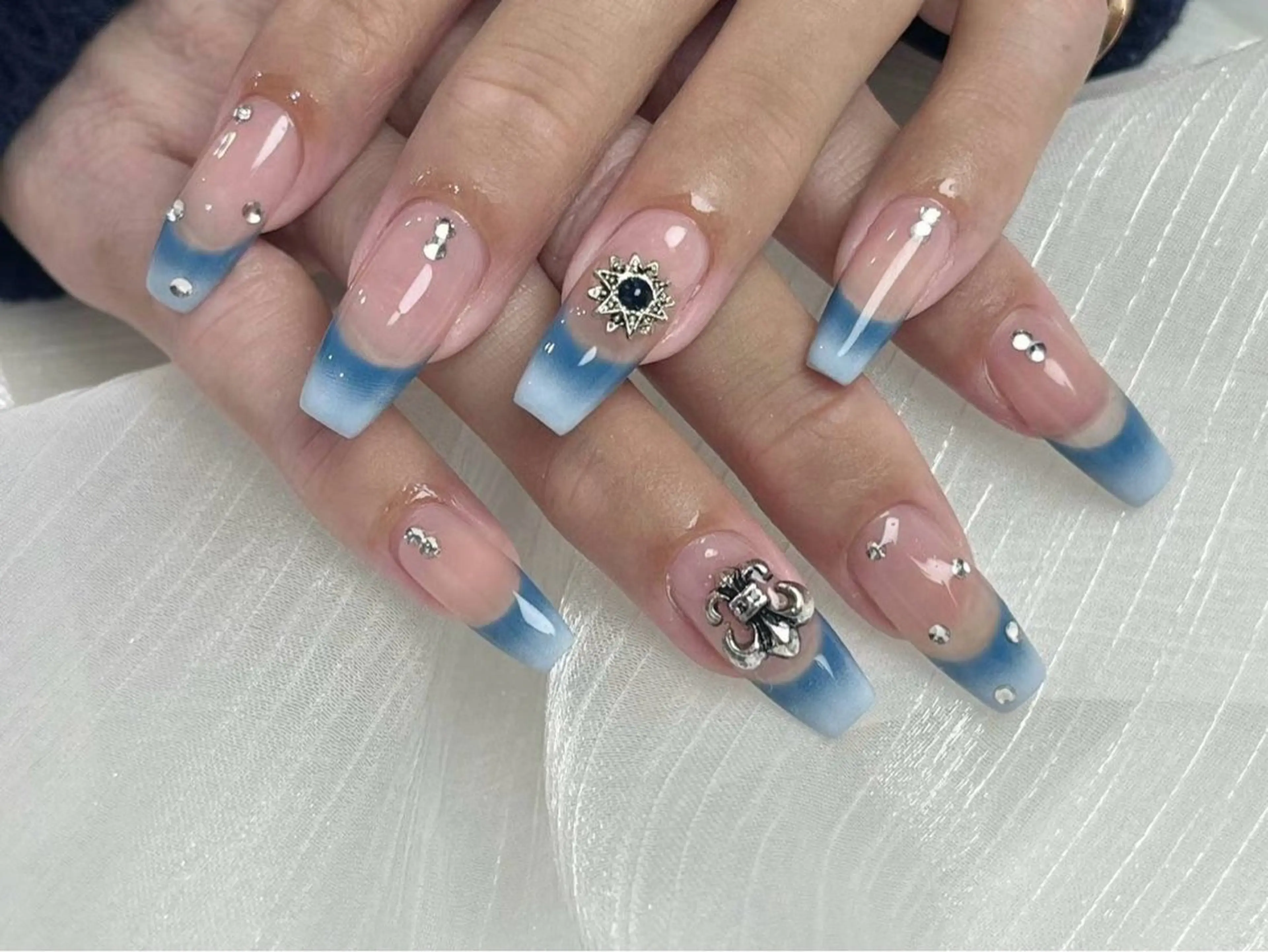 ネイル アートネイル フラワーネイル フットネイル フレンチネイル ジェルネイル Babarla Nailのネイルデザイン
