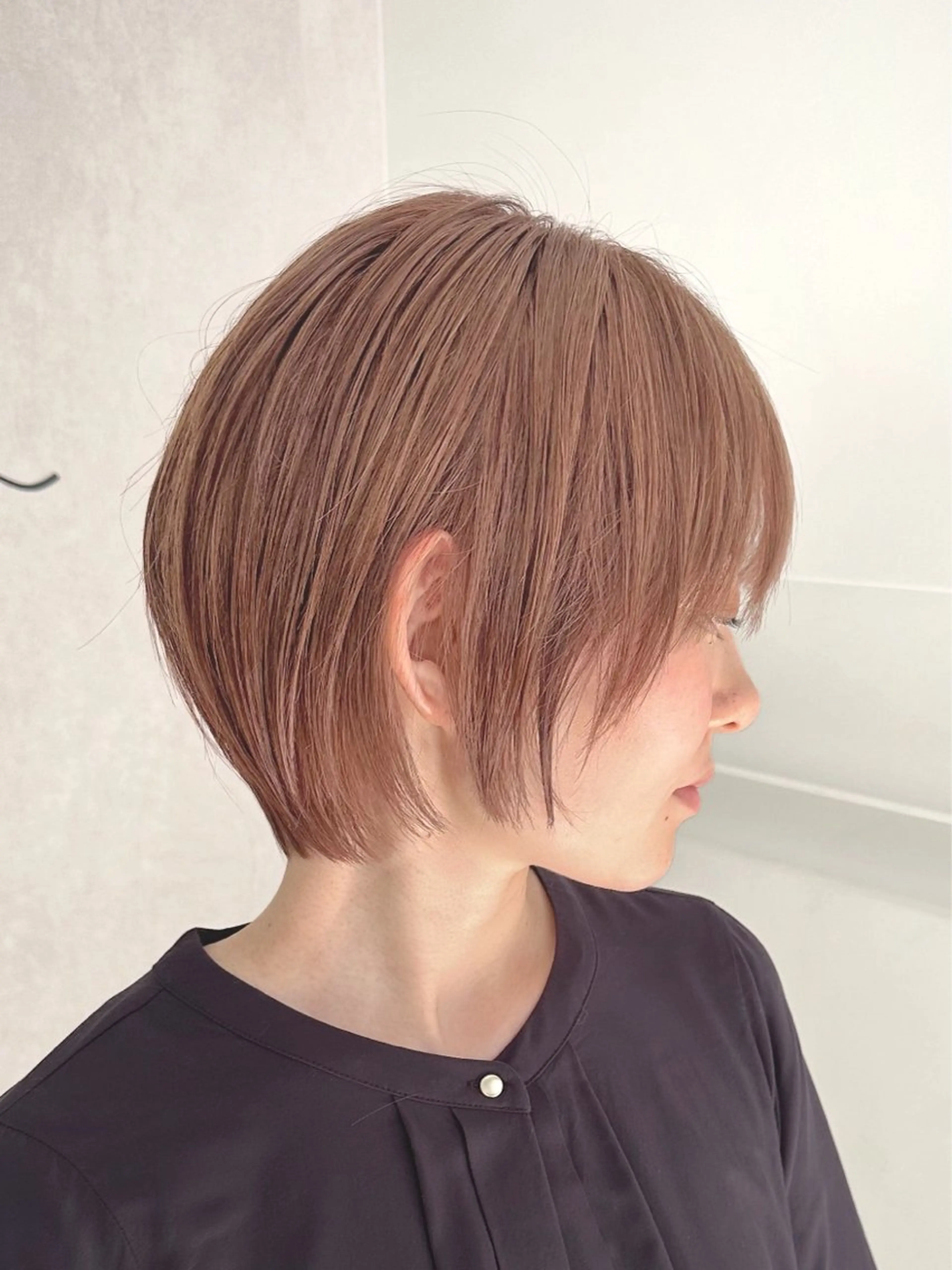 ショート カラー ショートボブ ベージュカラー ダブルカラー ミルクティーベージュ ボブ hair salon suiw所属・ショート✂︎メンズ 特化‬吉田義隆のヘアスタイル