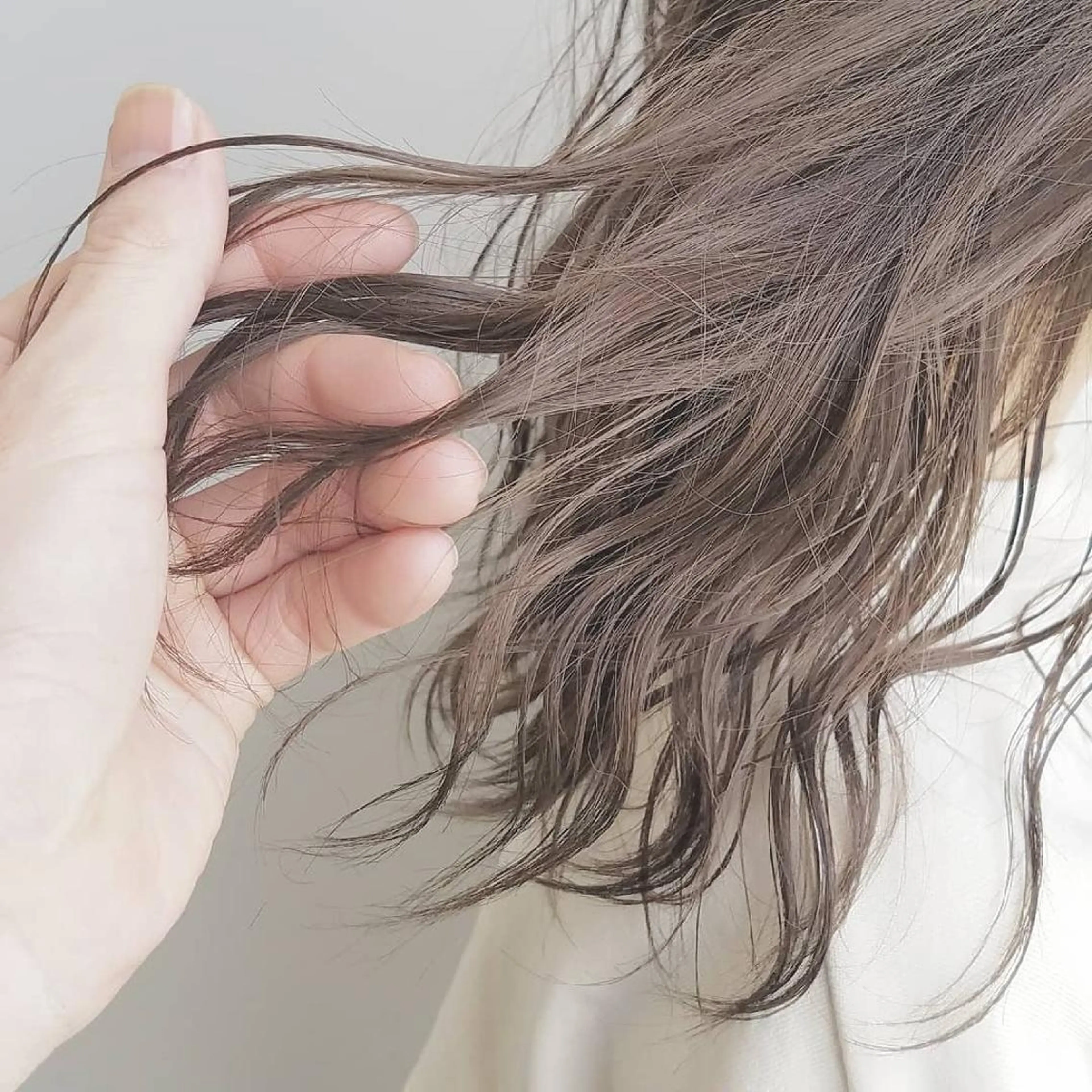 カラー ミディアム ベージュカラー iplus✴ まつげ、眉毛、耳つぼのマツエク・マツパデザイン