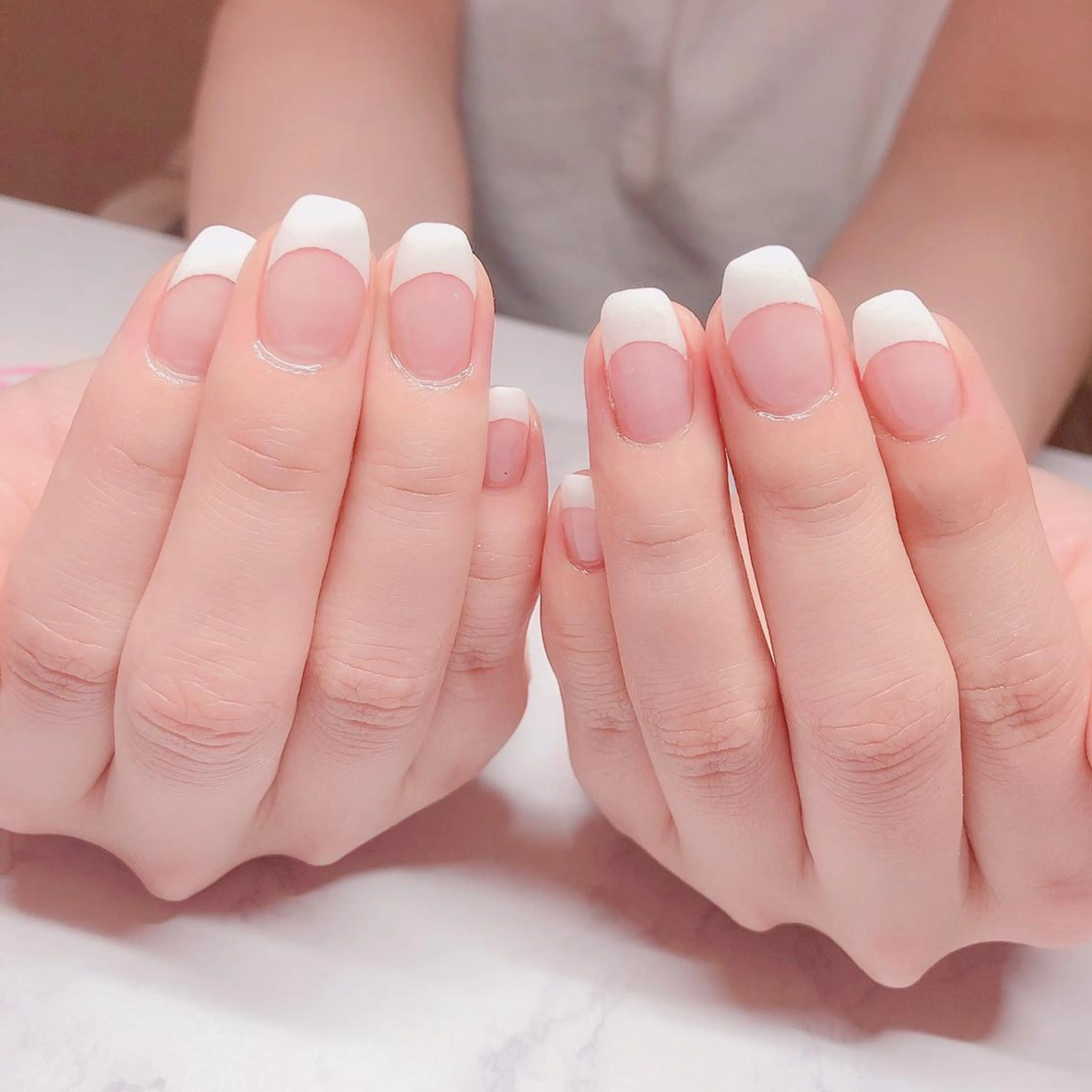 ネイル カジュアル フレンチネイル Nail&Beauty Salon Sis所属・Sis🩶パラジェル Madokaのネイルデザイン