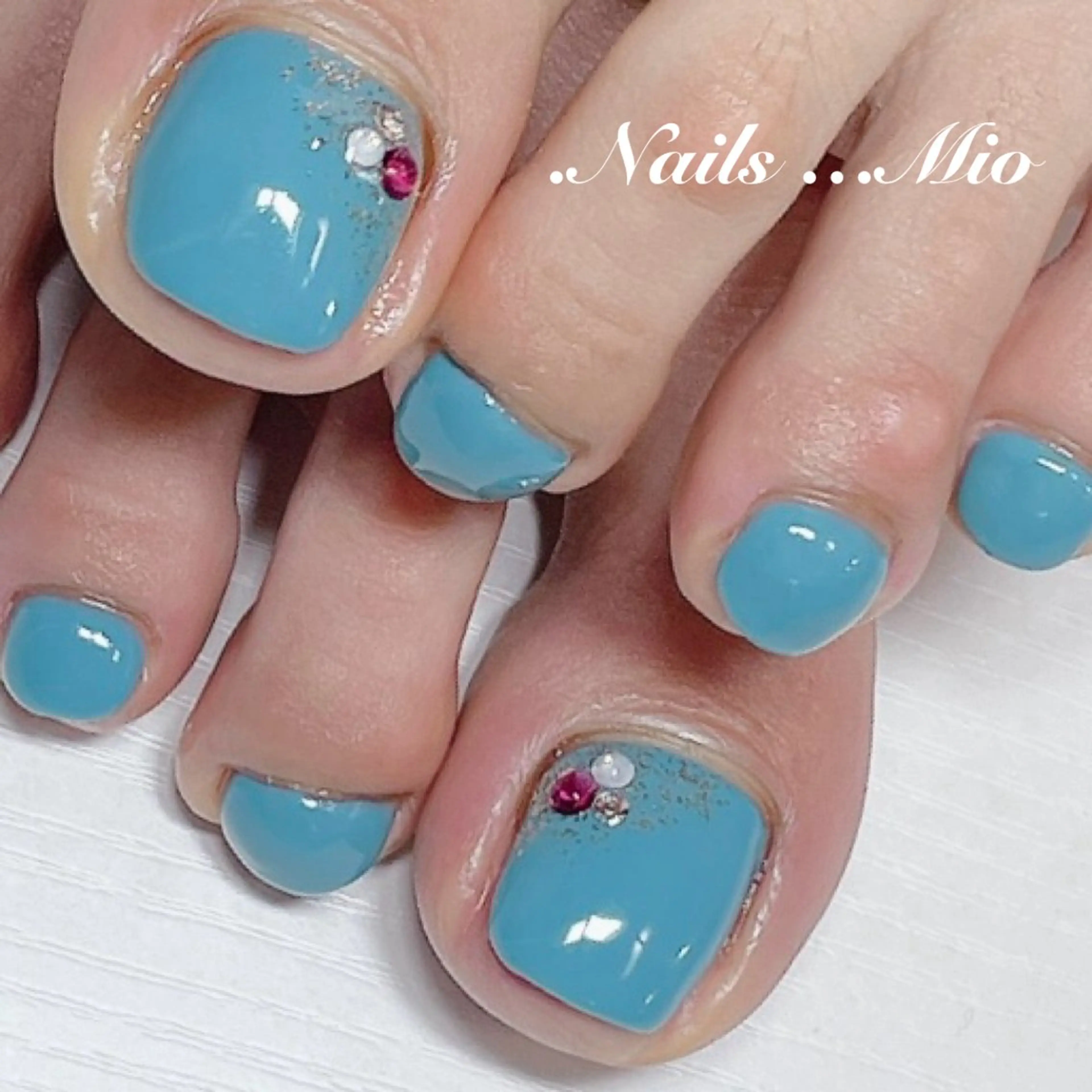 ネイル アートネイル フットネイル ジェルネイル ワンカラーネイル フットネイル .Nails Mio 赤羽西ネイルサロンのネイルデザイン