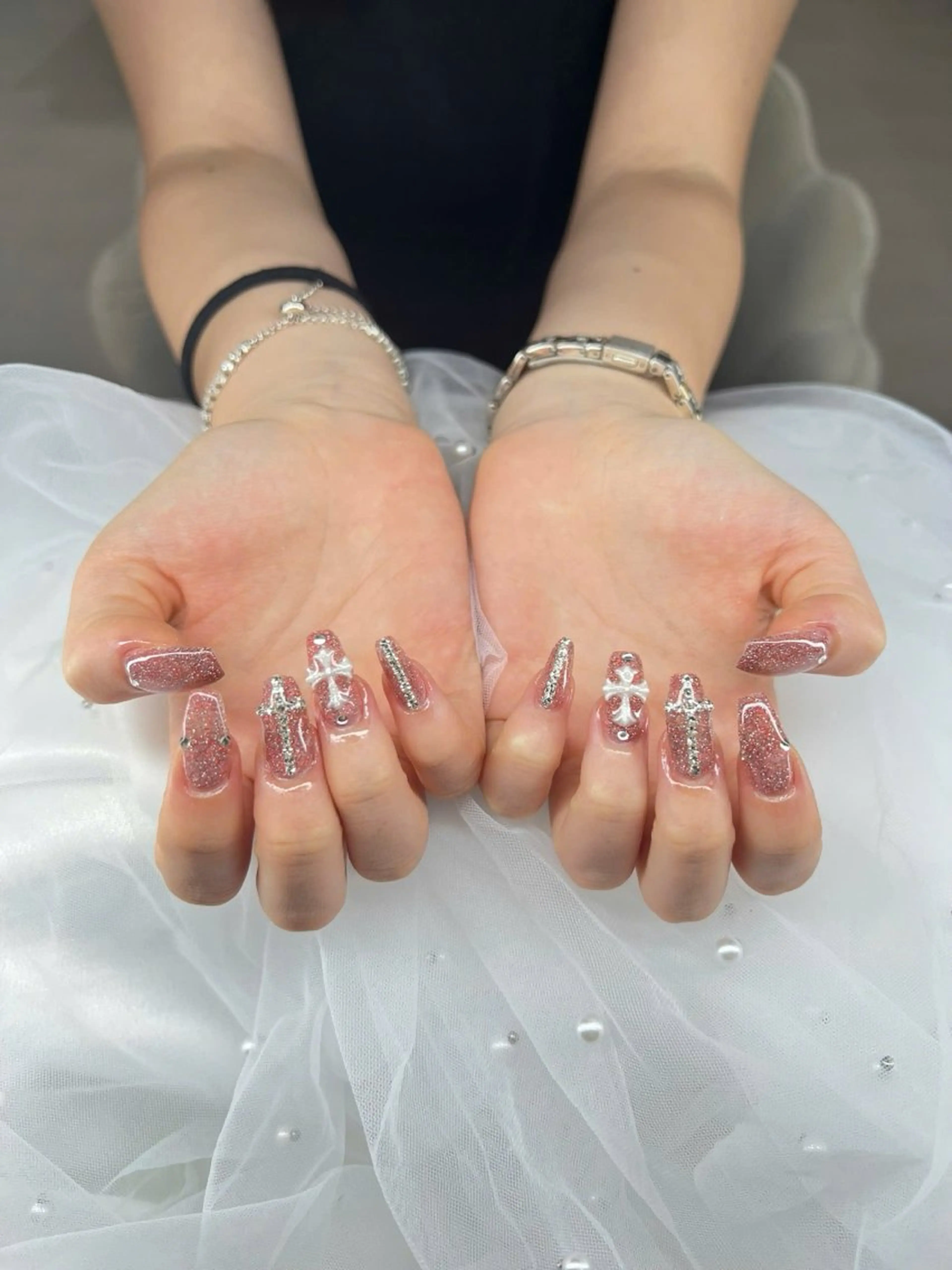 ネイル アニマル柄 オーロラネイル チークネイル フラッシュネイル ジェルネイル ハンドネイル T.A Nail Salon所属・Lyna Nail のネイルデザイン
