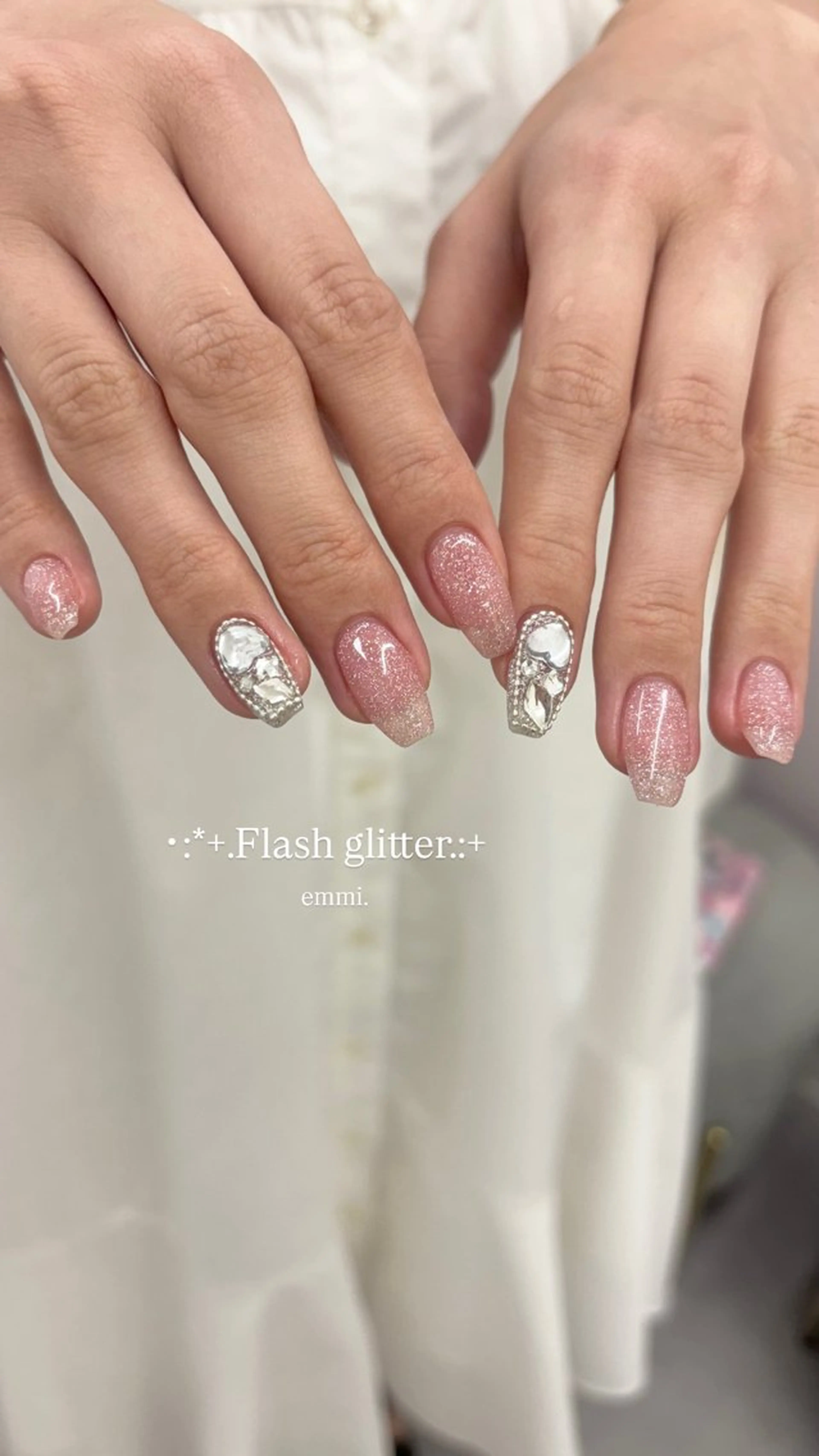 ネイル チークネイル フレンチネイル ガーリー 氷ネイル・うるうるネイル キラキラネイル ハンドネイル GO TODAY SHAiRE SALON 表参道colore店所属・emmi nailのネイルデザイン