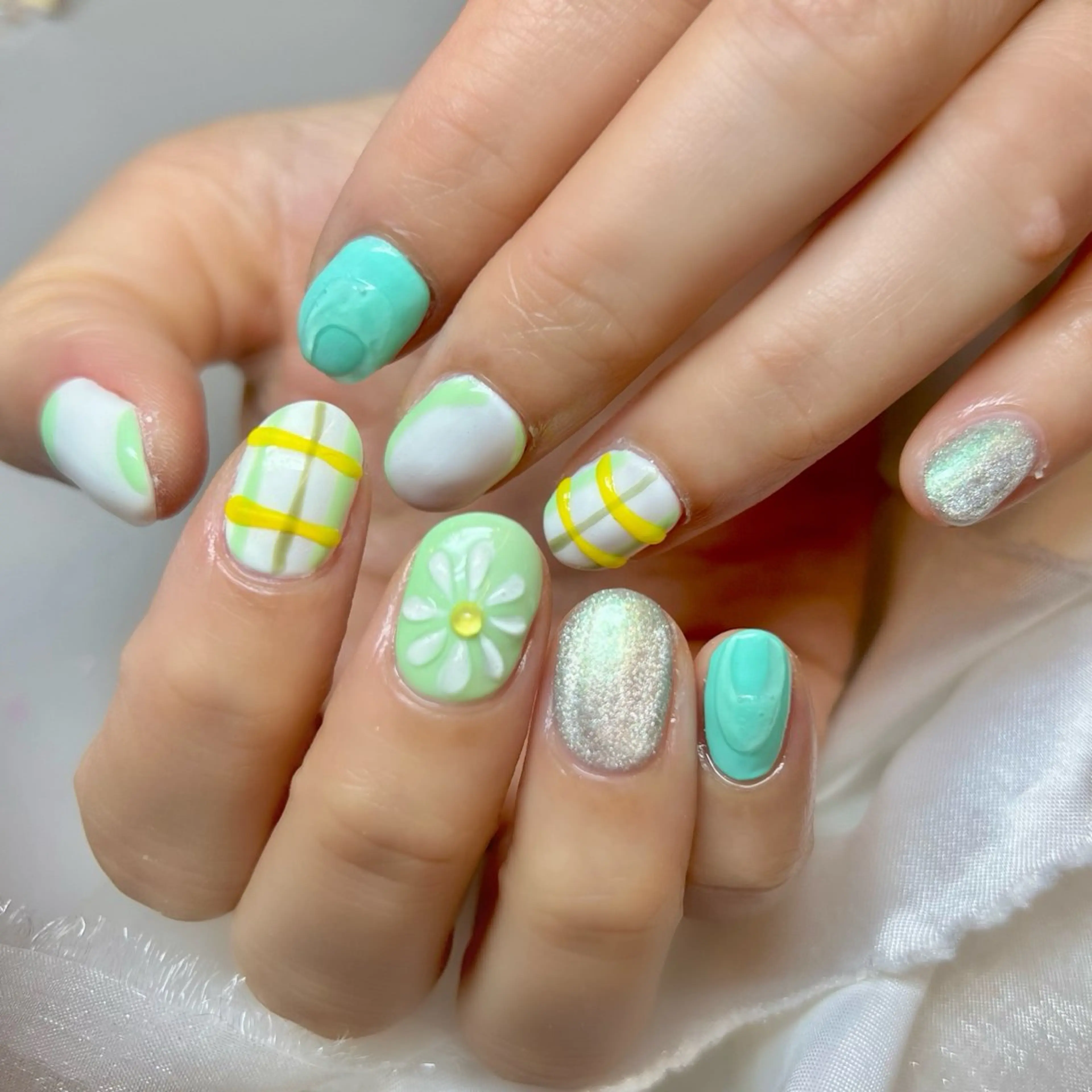 ネイル ハンドネイル clover nailのネイルデザイン
