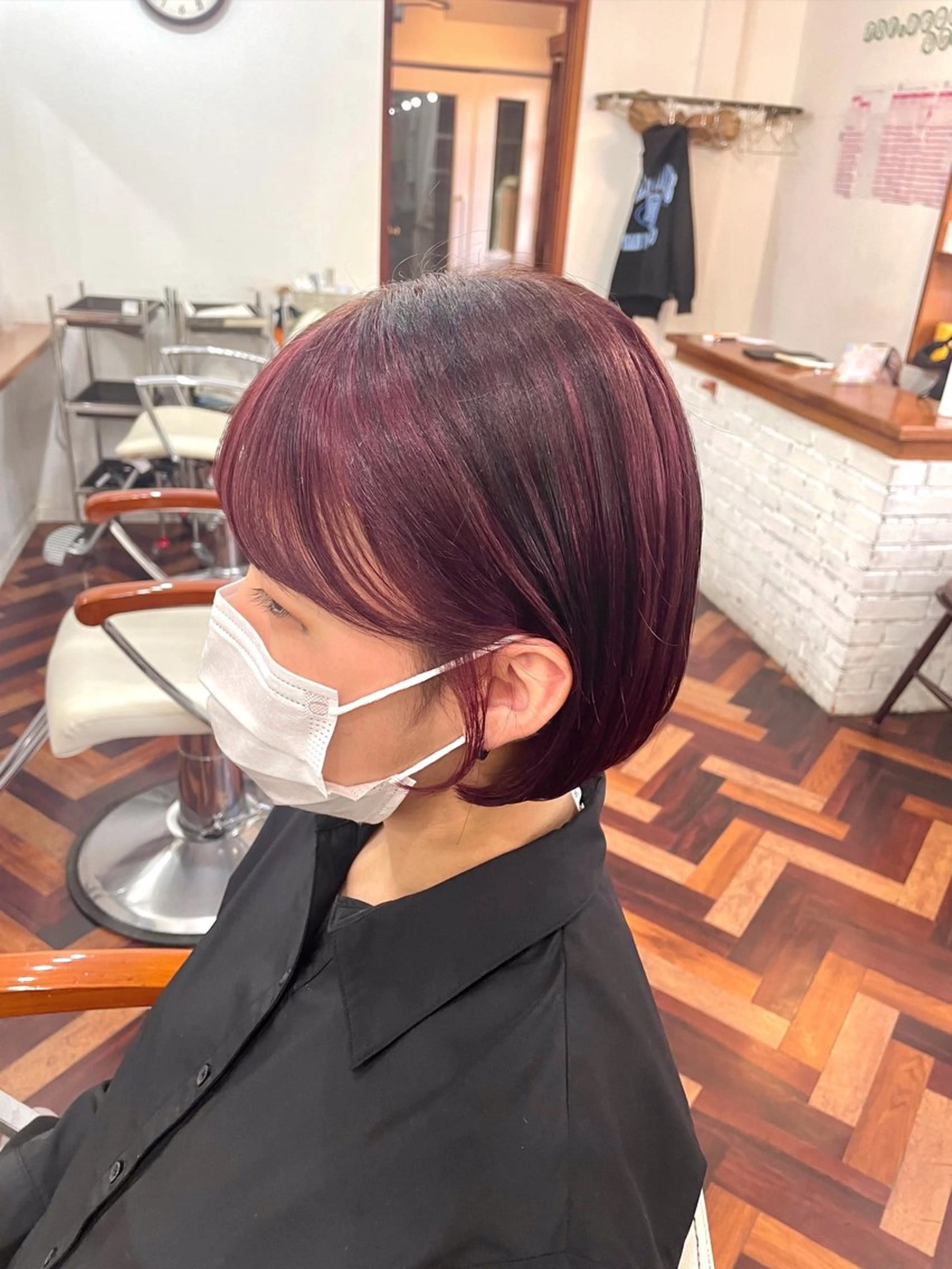 ショート カラー ブリーチ ケアブリーチ イヤリングカラー インナーカラー 髪質改善 mopa所属・mopa_kaede フェミニン／艶髪のヘアスタイル