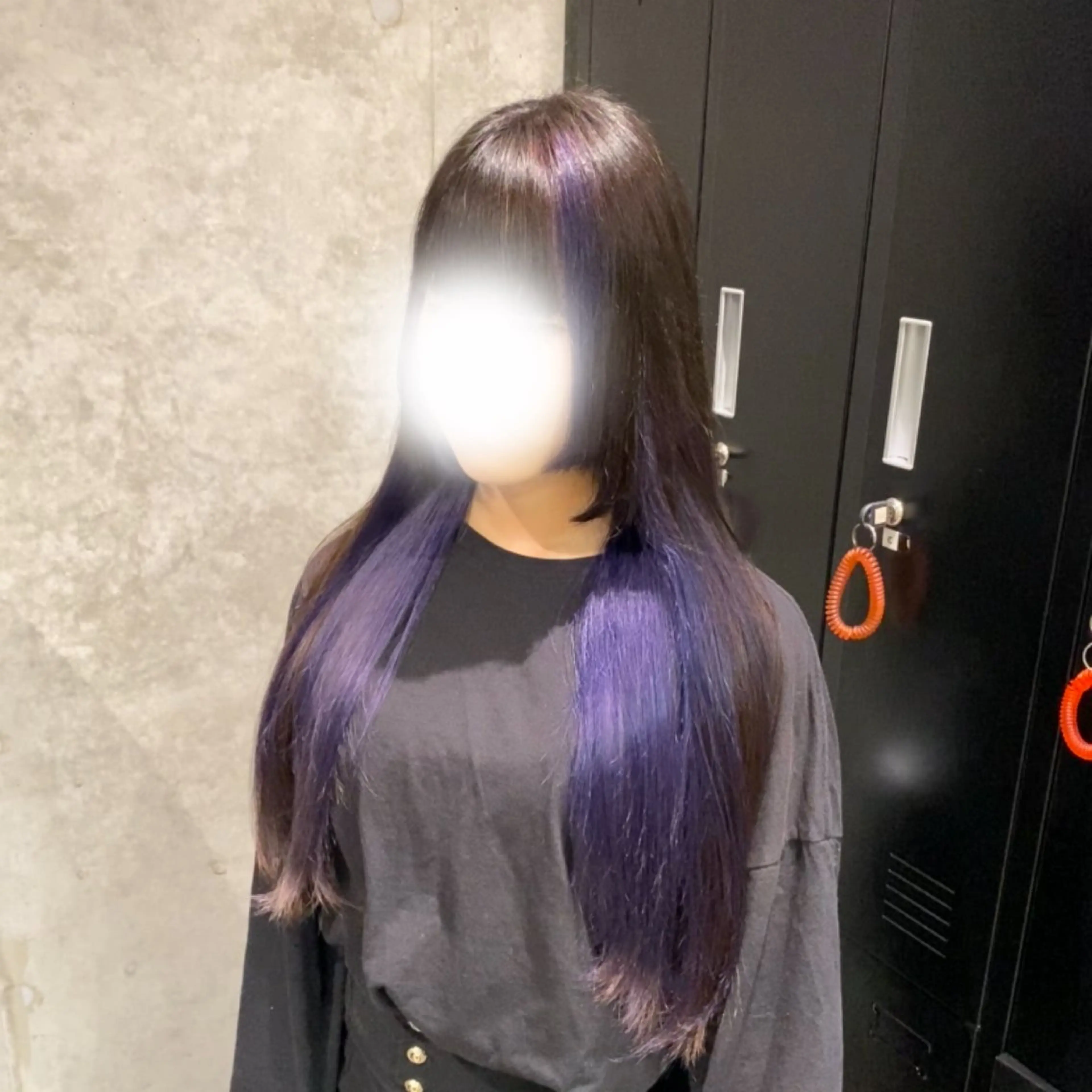 ロング パープルカラー ツートーンカラー 艶暖色カラー🍒 縮毛矯正ほののヘアスタイル