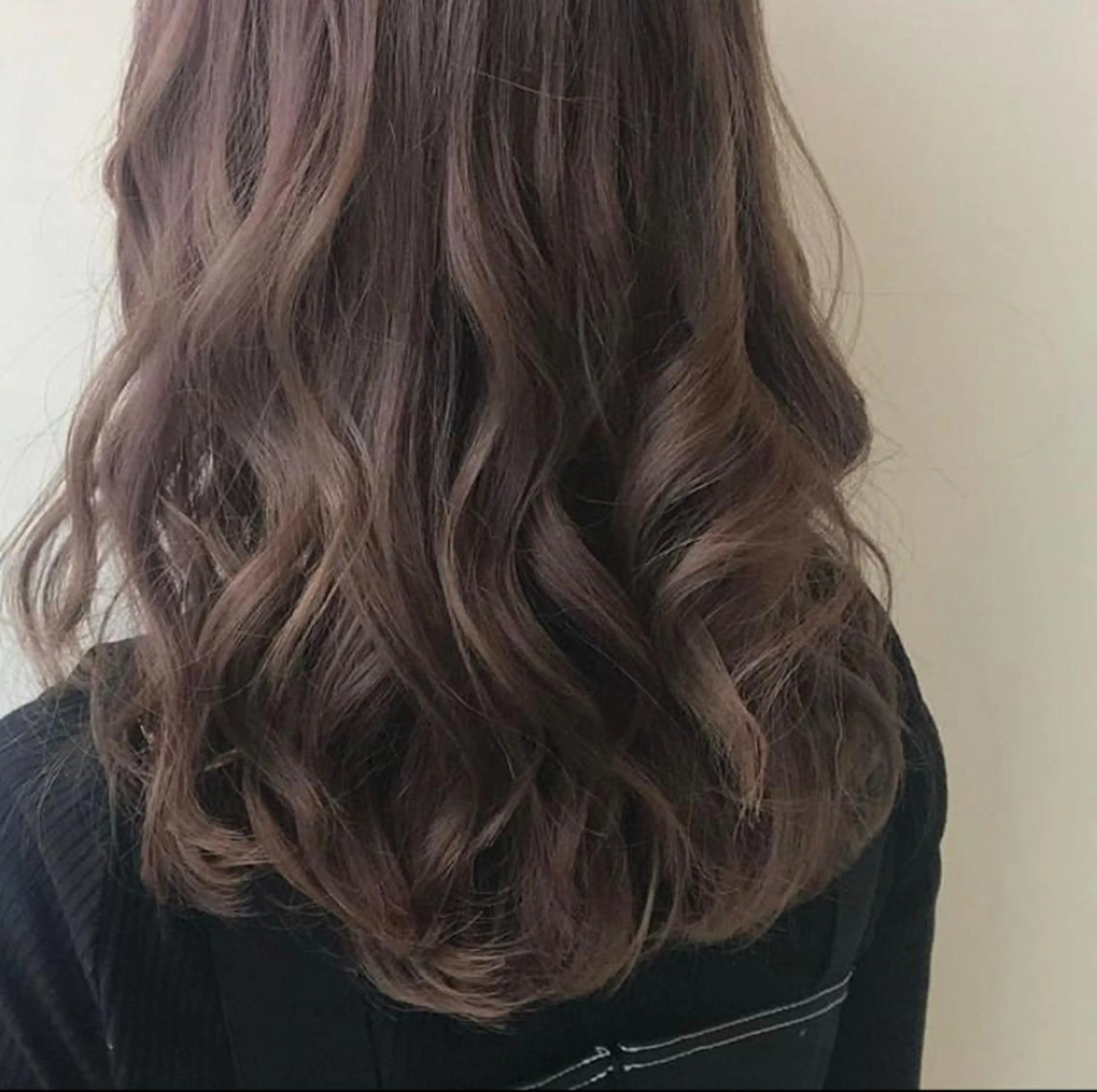 セミロング カラー 小森 衣純のヘアスタイル