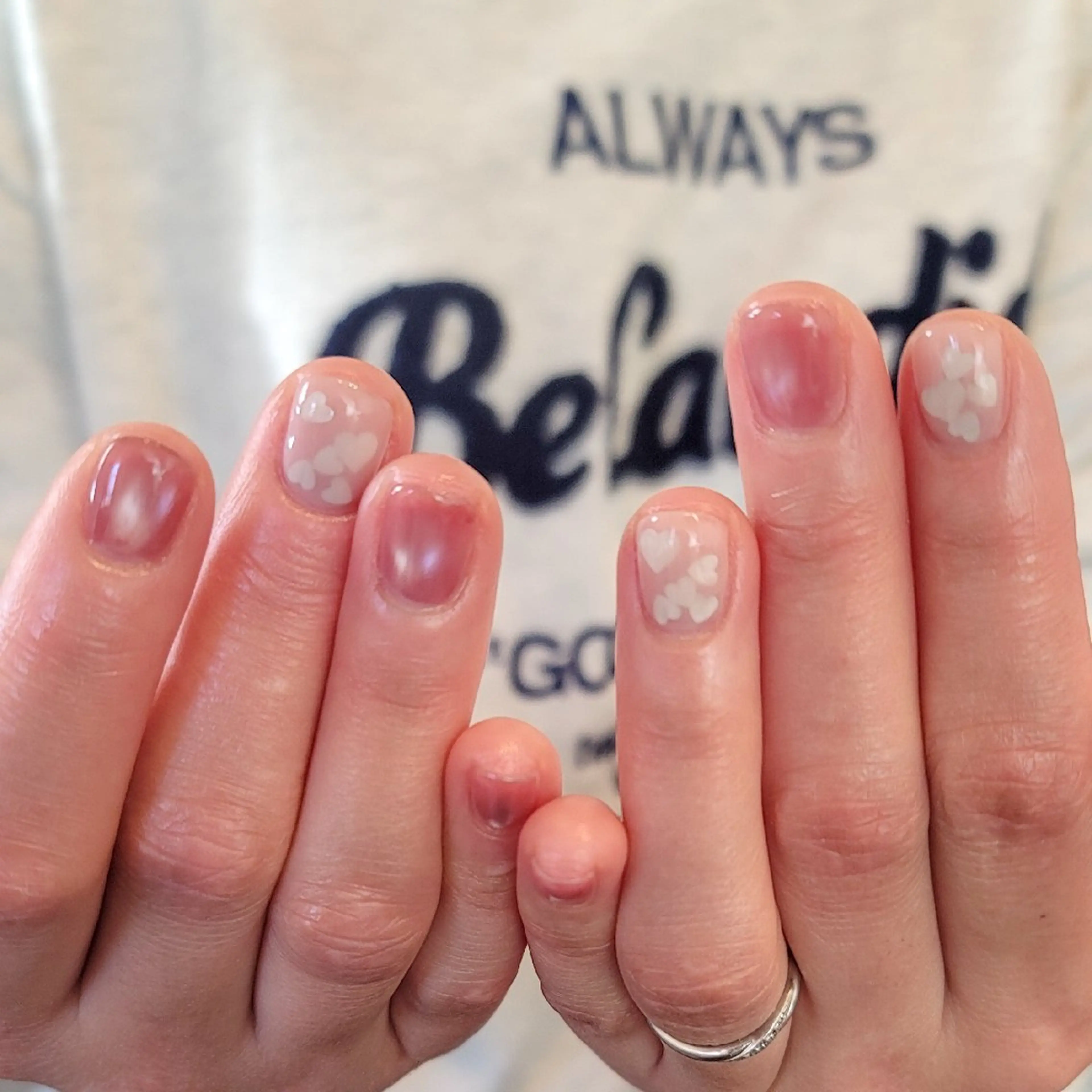 ネイル ハート マグネットネイル 🌲🌳🚪iiit o🌲🌳🌲のネイルデザイン