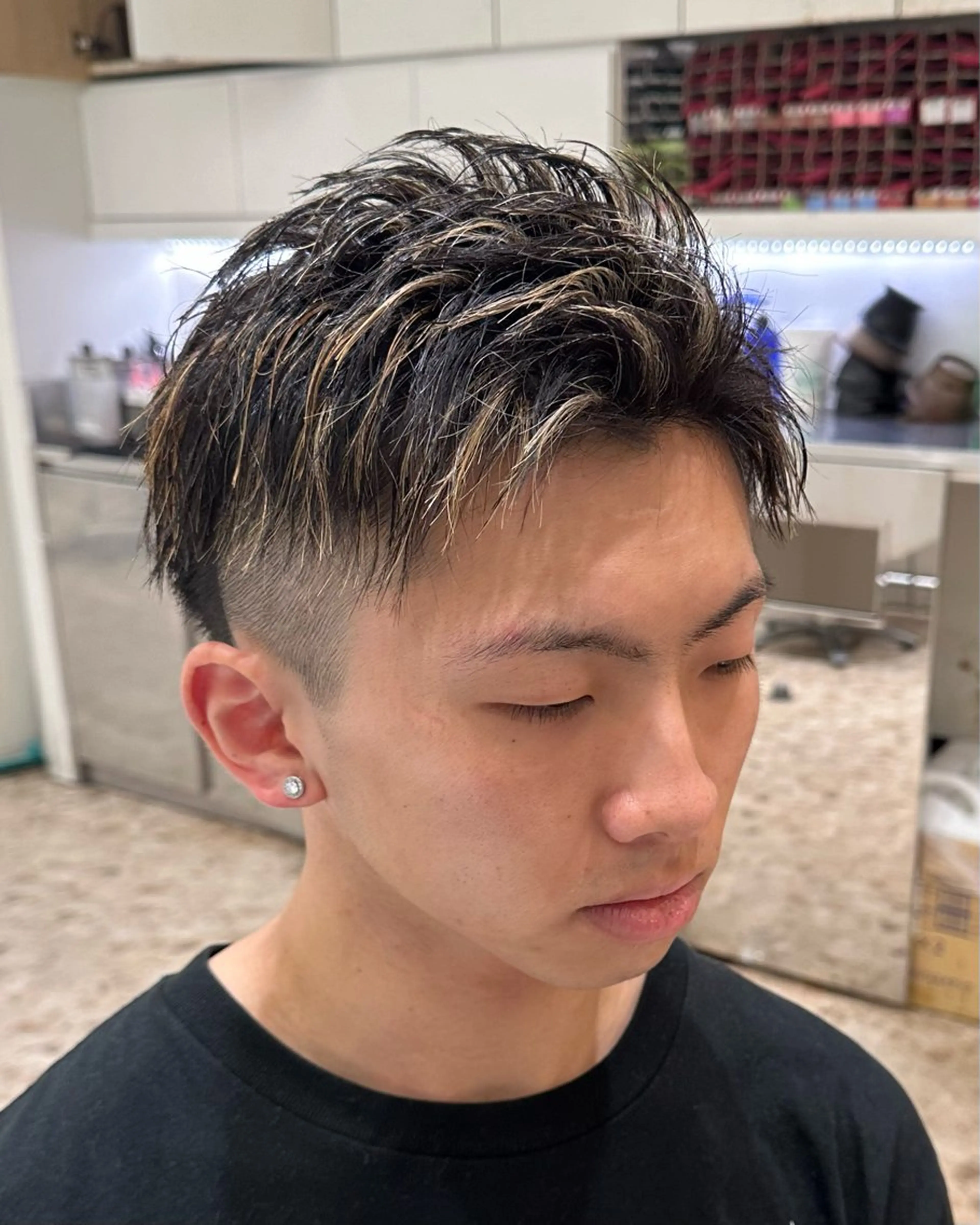 カラー メンズ メンズハイライト ハイライトカラー カット ヘアカラー 梅田/メンズパーマ /短髪/田中崇奨のヘアスタイル