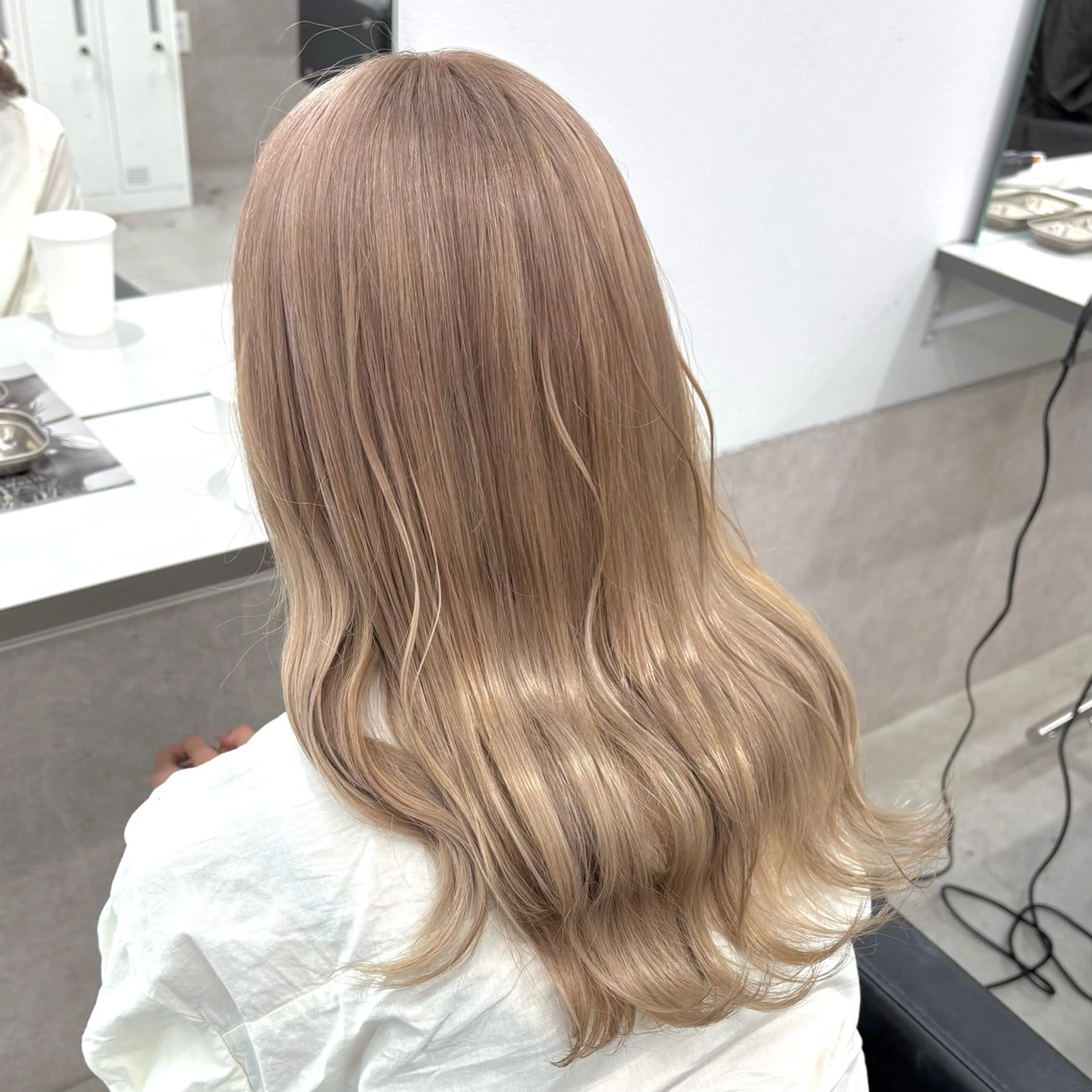 ミディアム カラー ハイトーン ayane💖のヘアスタイル