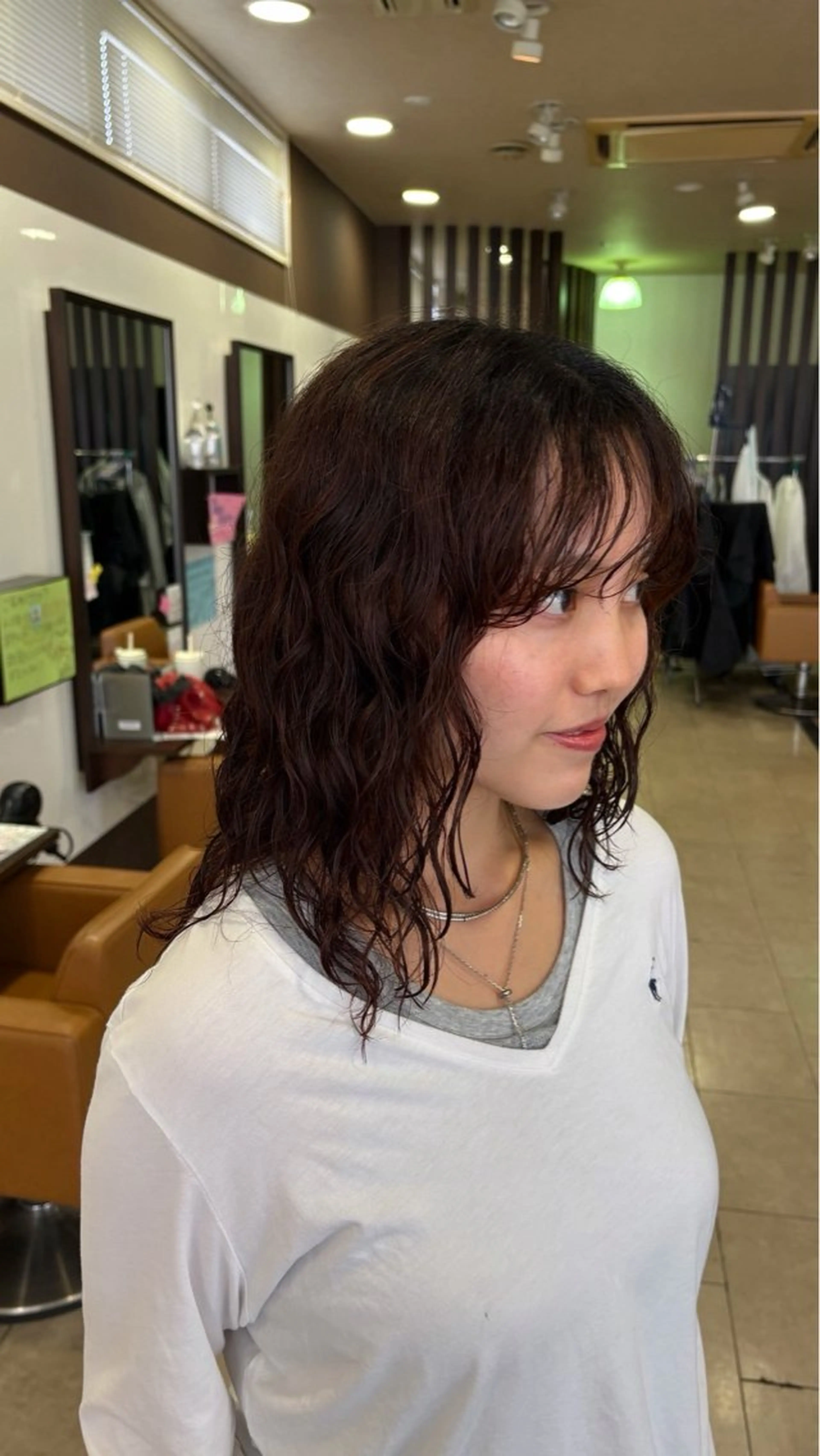 セミロング パーマ セミロングパーマ ニュアンスパーマ 長谷川 柚乃のヘアスタイル