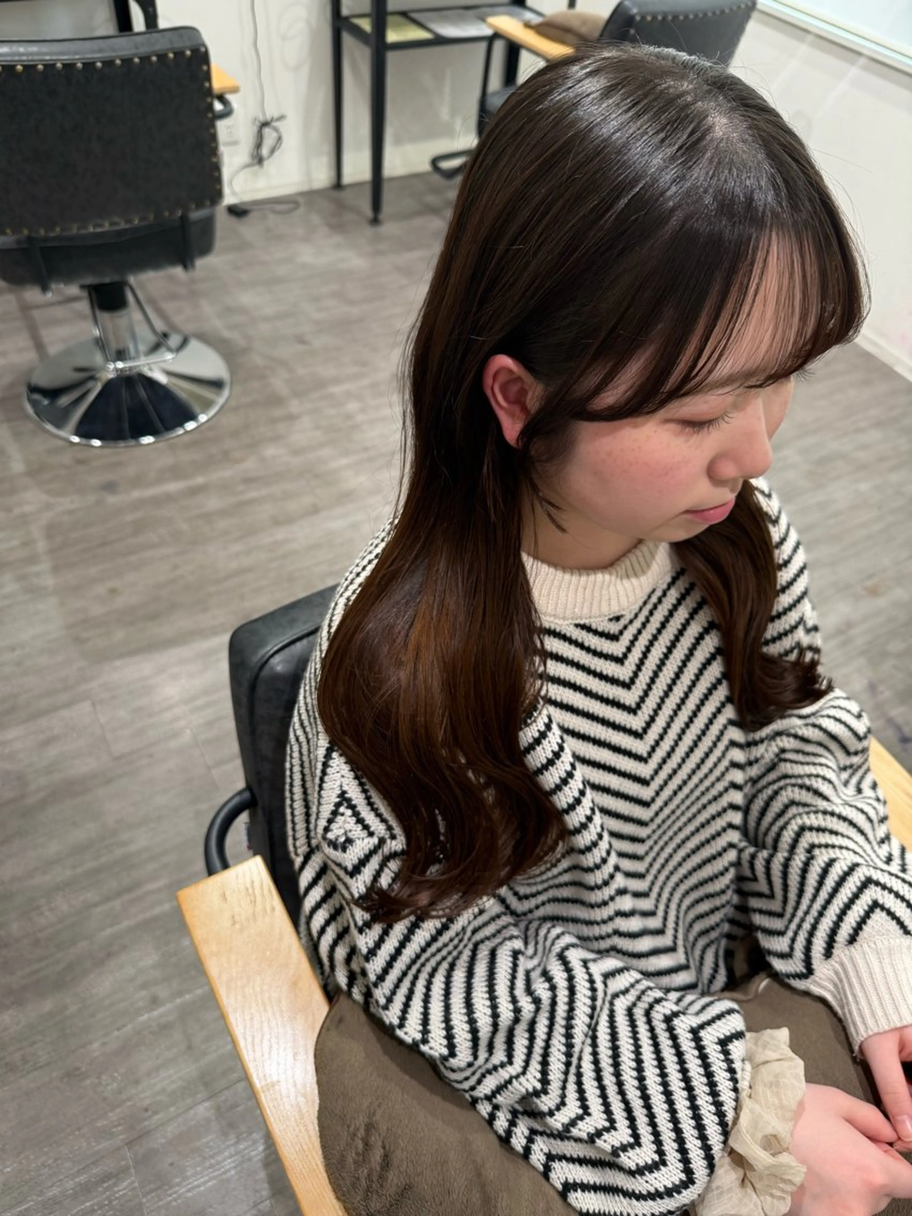 セミロング カラー カット トリートメント ヘッドスパ 上田 紗也のヘアスタイル