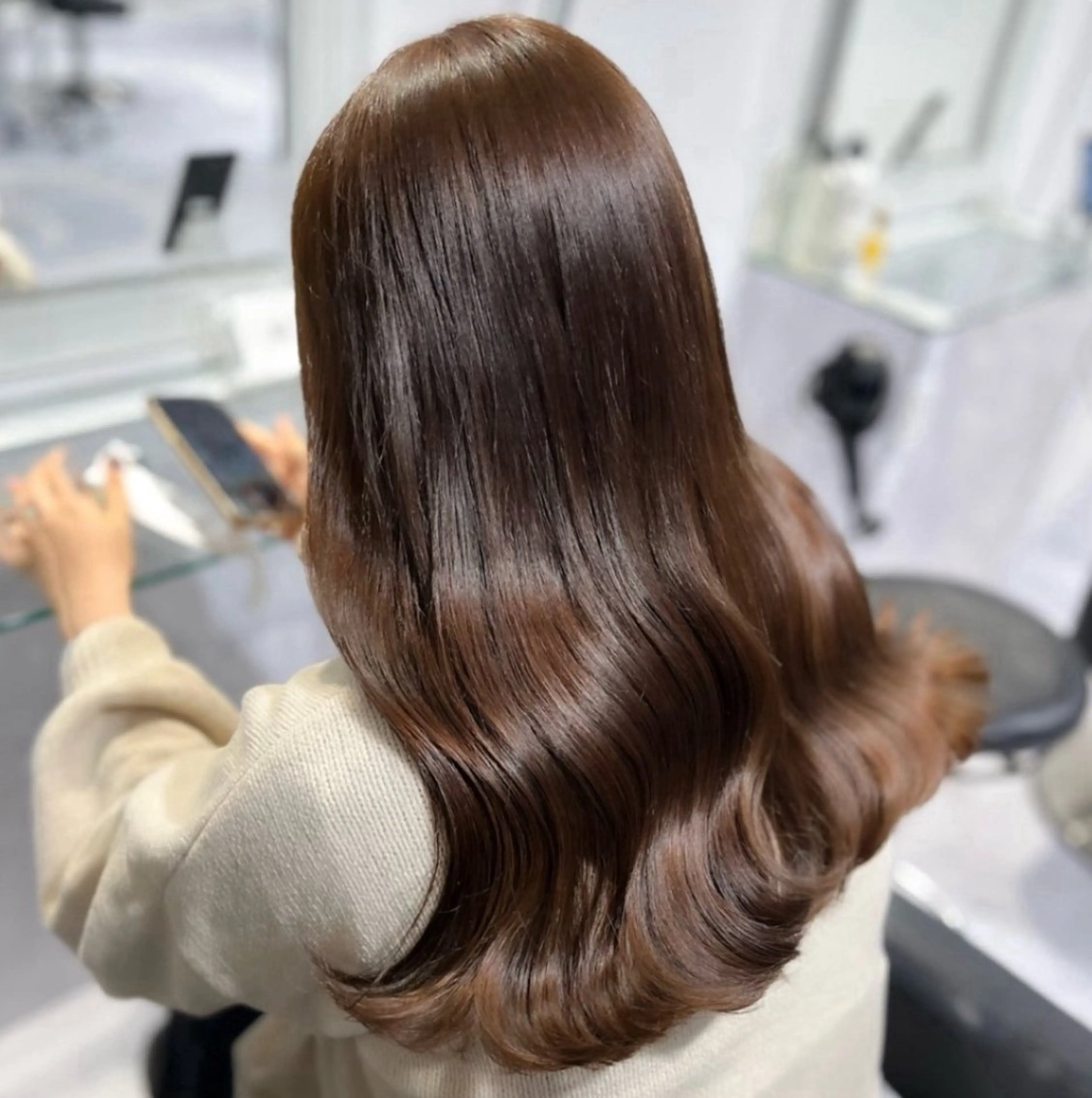 ロング カラー 🫧うる艶トレンド 🫧透明感カラーのヘアスタイル