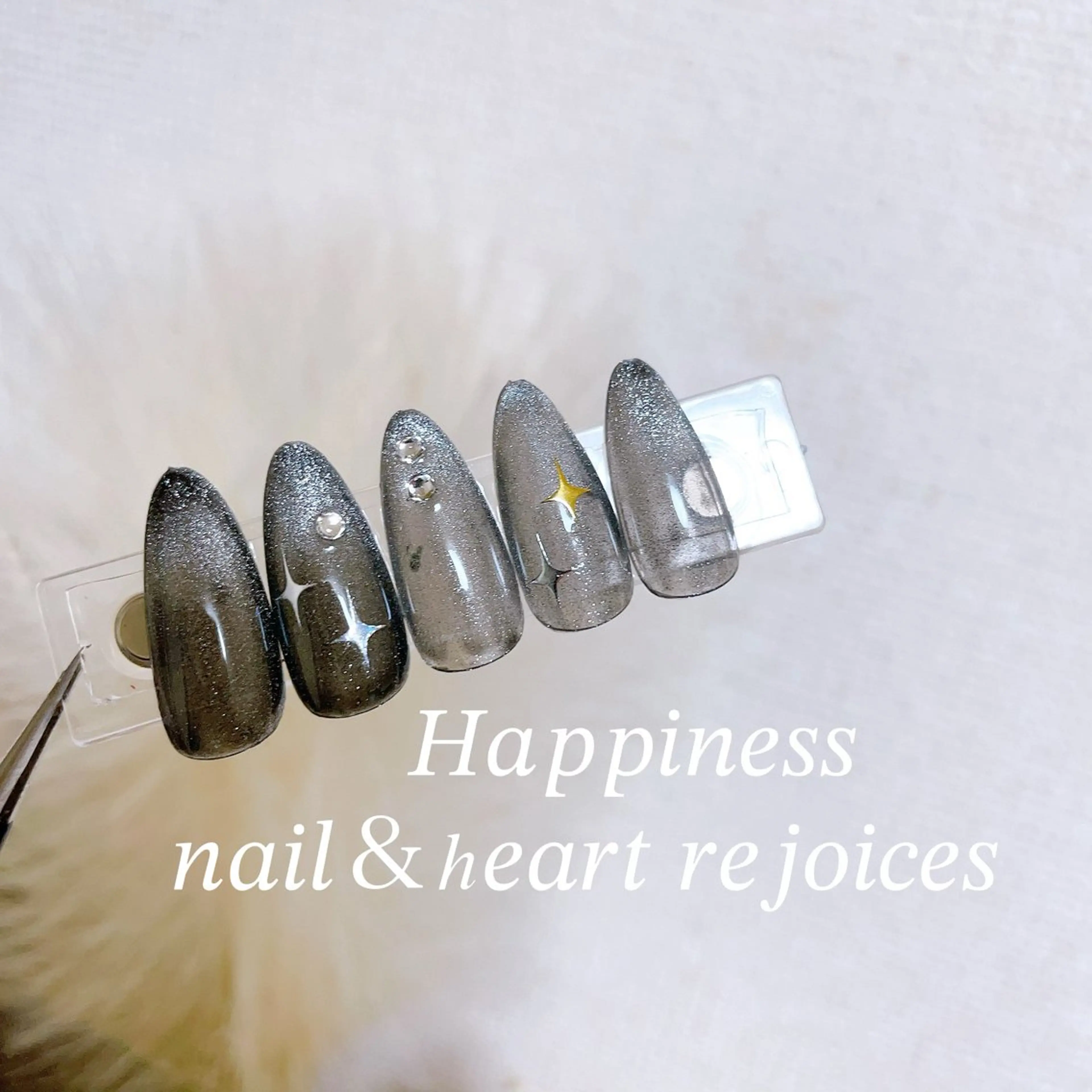 ネイル 𝐻𝑎𝑝𝑝𝑖 𝑛𝑒𝑠𝑠のネイルデザイン