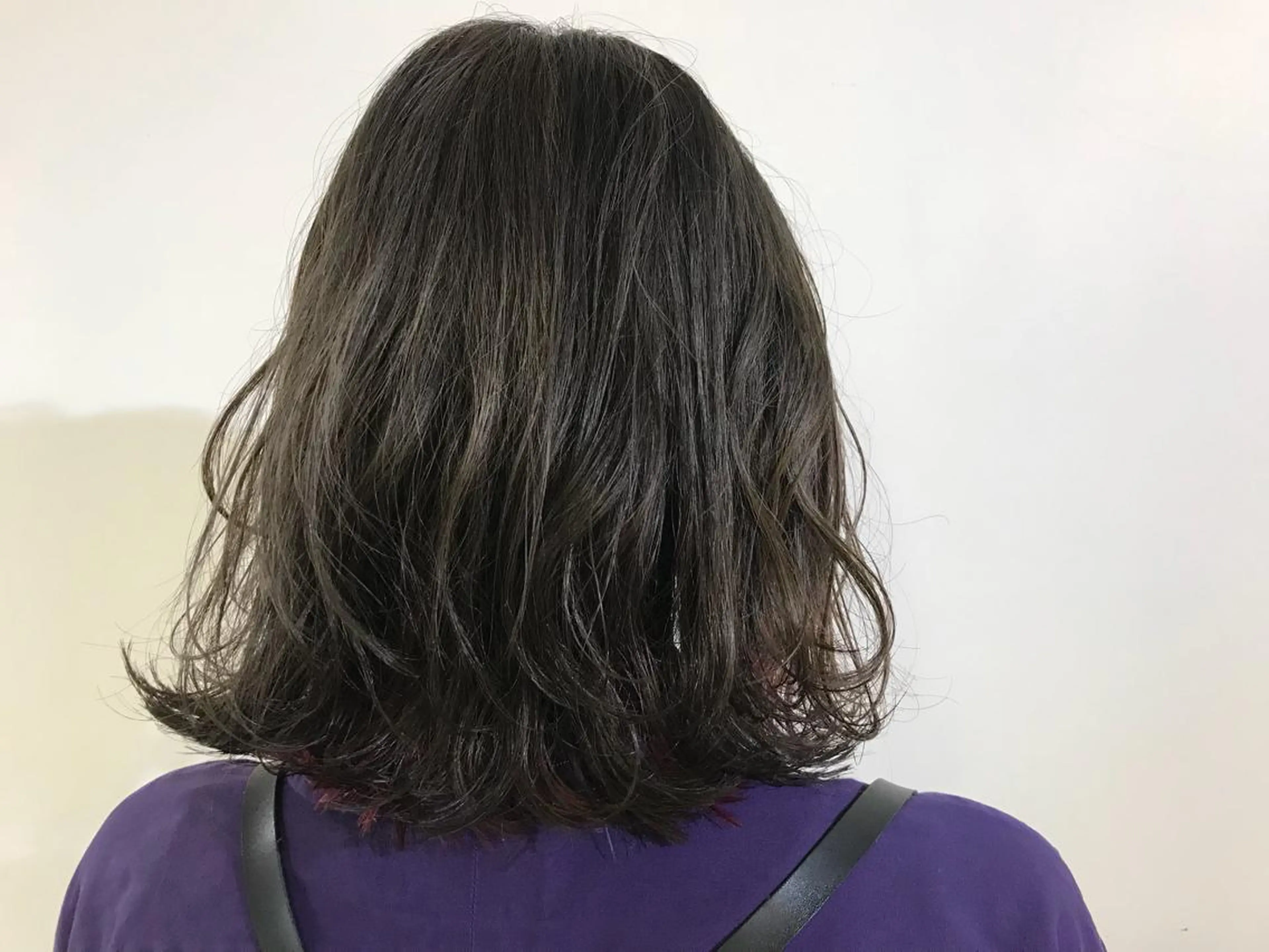 ミディアム カラー 透明感カラー グレージュ ボブ 外ハネヘア ボブ/大人ヘア k-two濱田のヘアスタイル