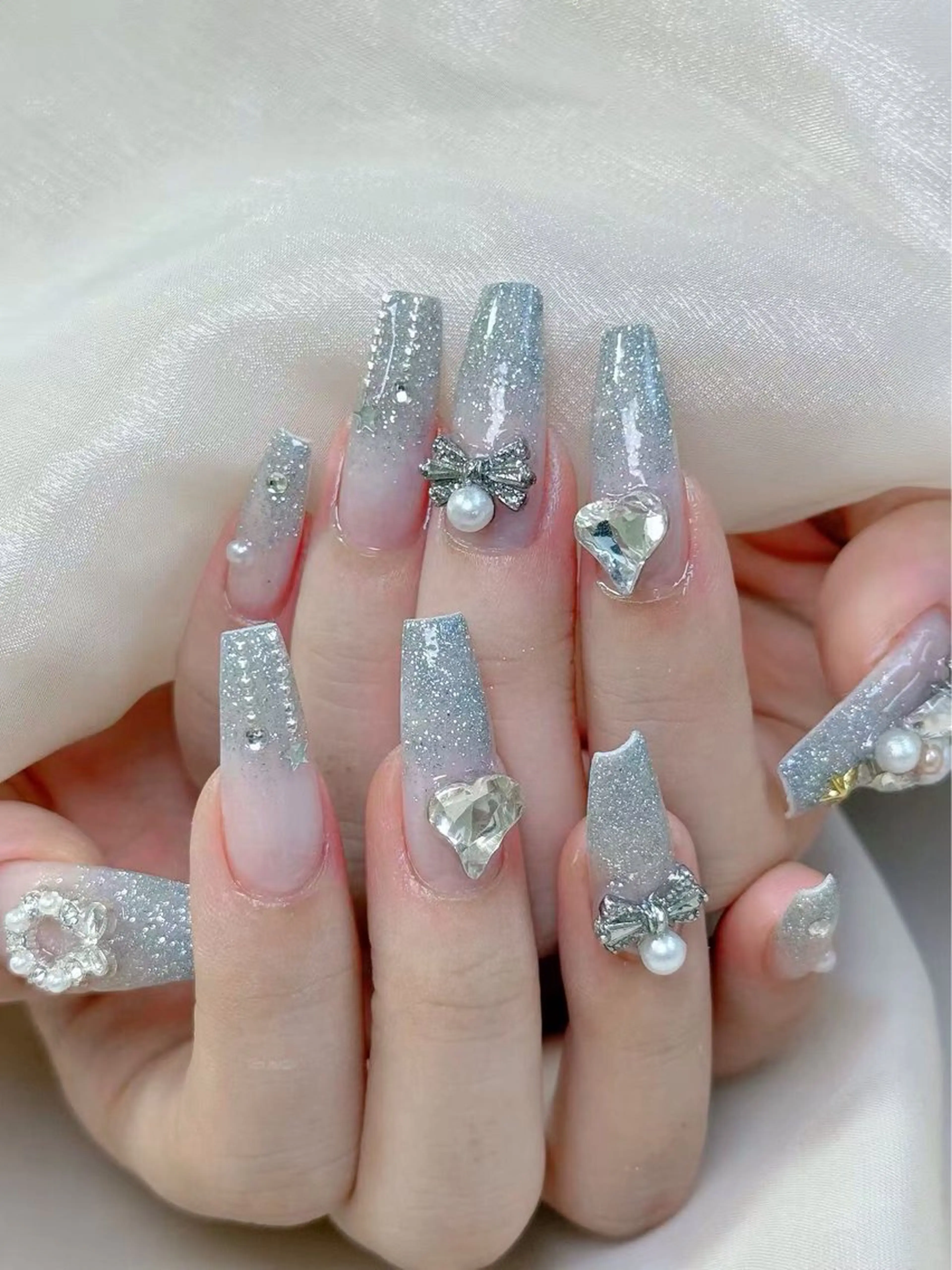 ネイル ハンドネイル 小 雨のネイルデザイン