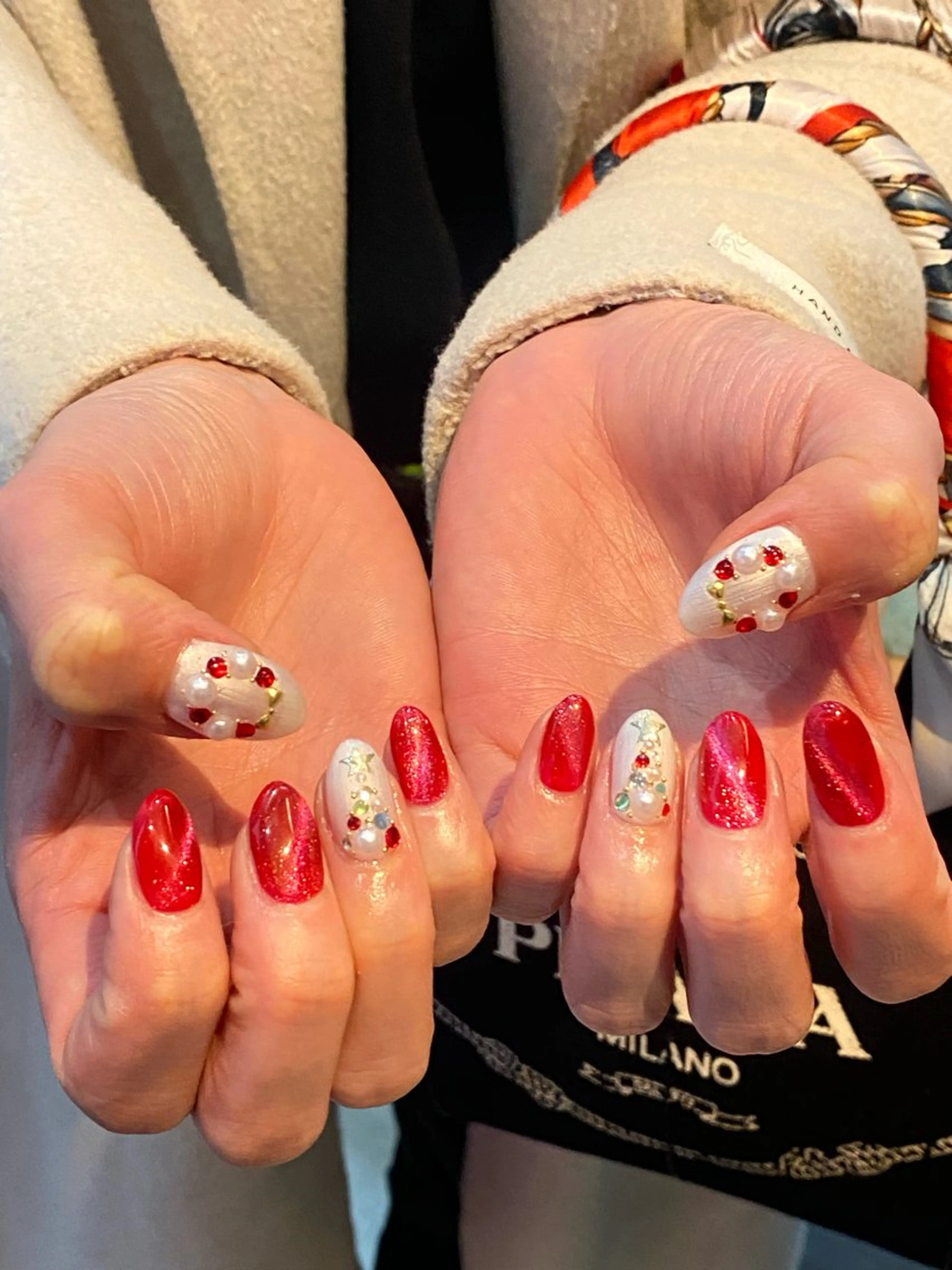 ネイル ジェルネイル キラキラネイル 冬ネイル クリスマス ハンドネイル yuuka/池袋 🌙WOLTOKYOのネイルデザイン