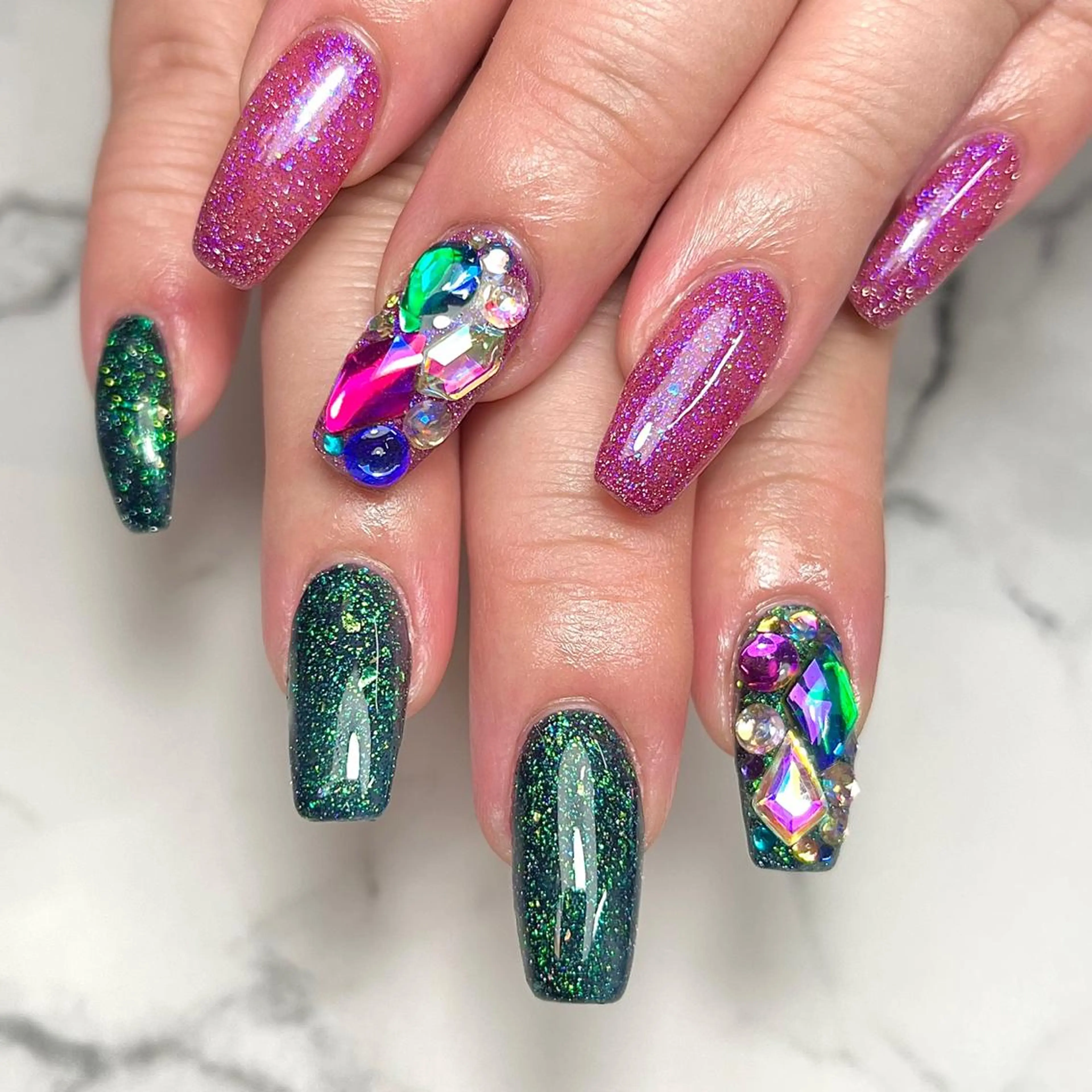 ネイル アートネイル フラッシュネイル ジェルネイル グリーン 韓国ネイル ハンドネイル NAIL NOWのネイルデザイン