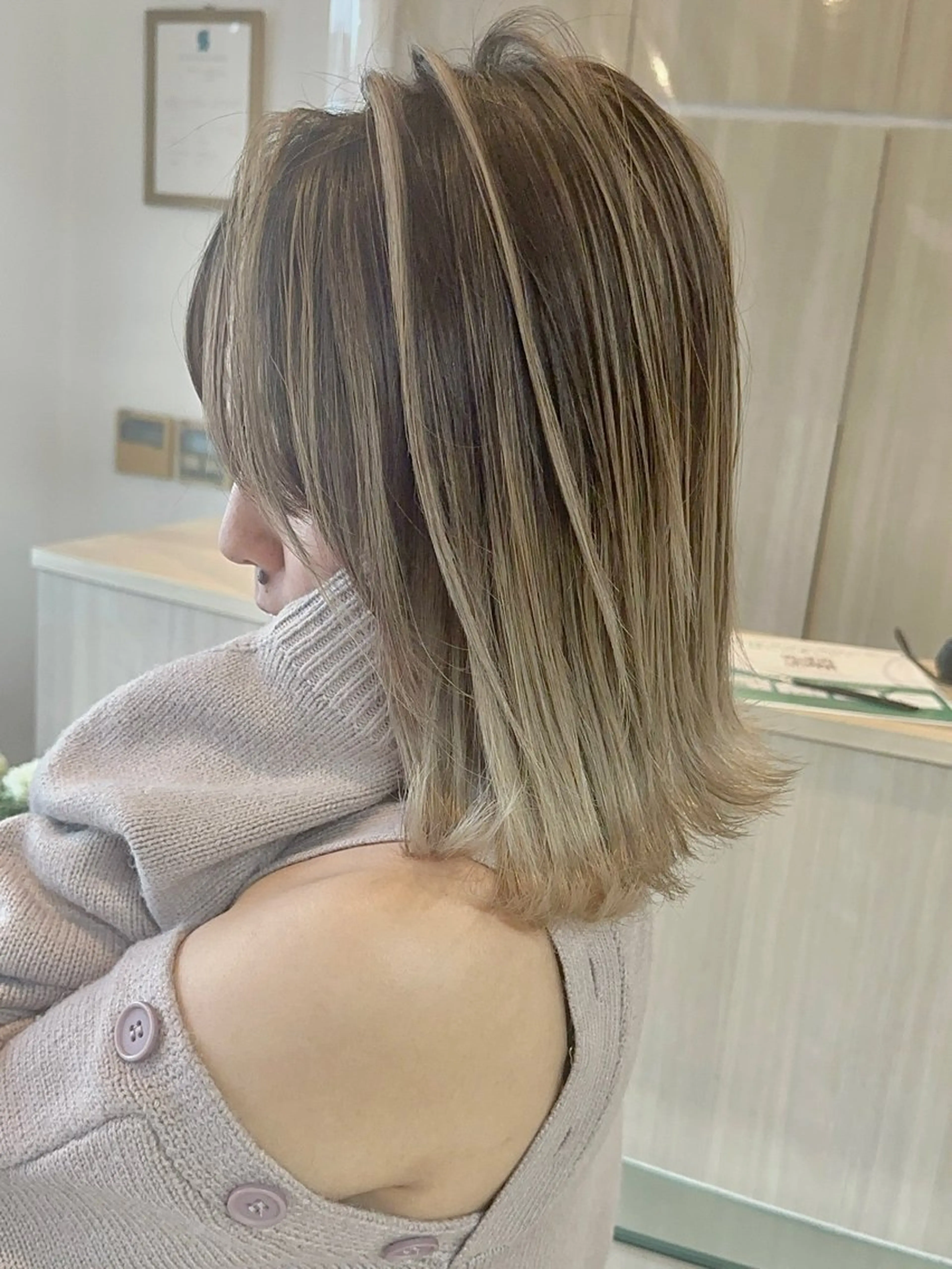 セミロング カラー バレイヤージュ レイヤーカット ヘアカラー トリートメント ヘアセット 💘カラー特化美容師 尾崎拓己のヘアスタイル