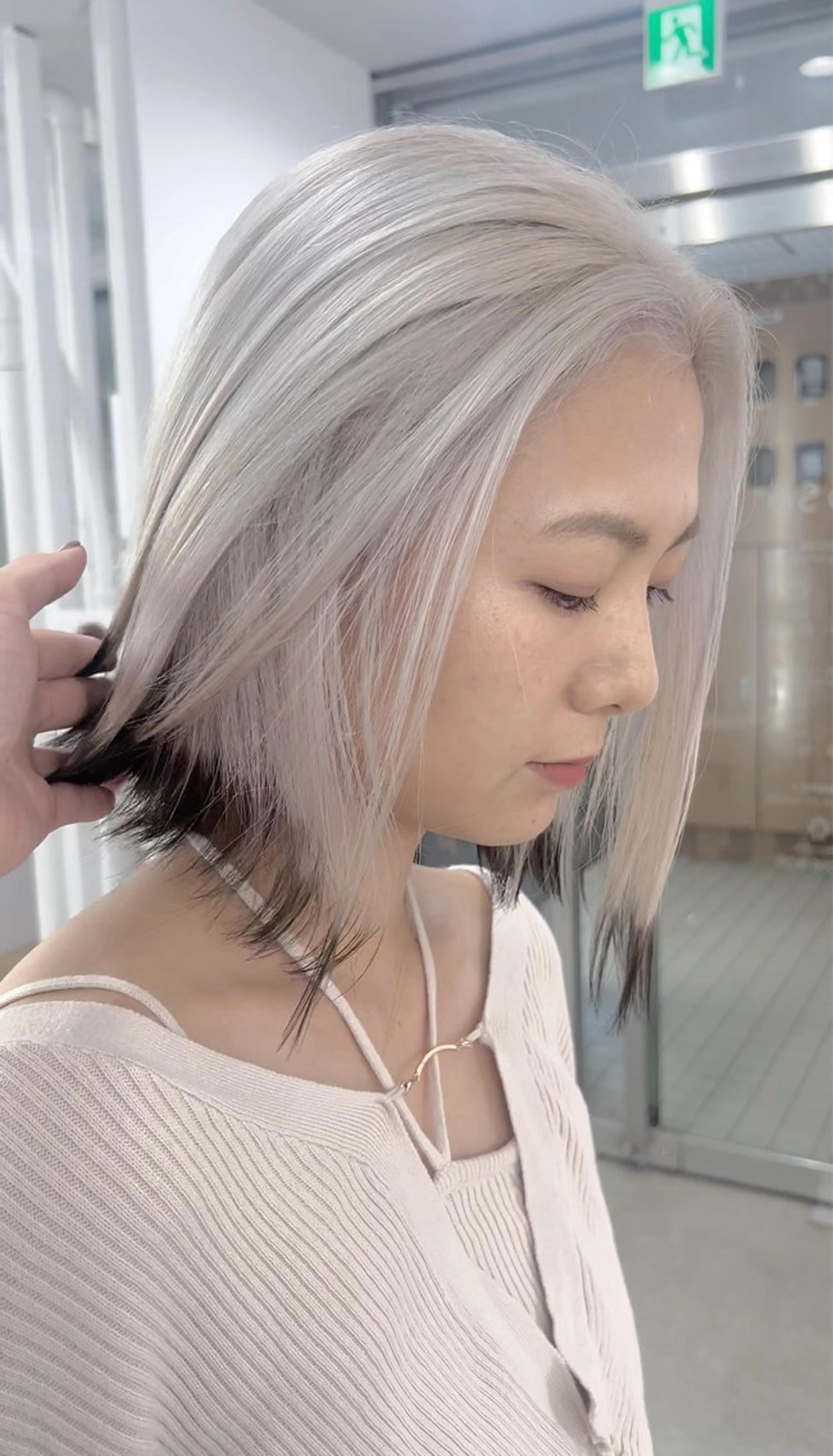 ミディアム ボブ MONIQA原宿所属・24時間受付🌈ブリ ーチ特化RYUTOのヘアスタイル