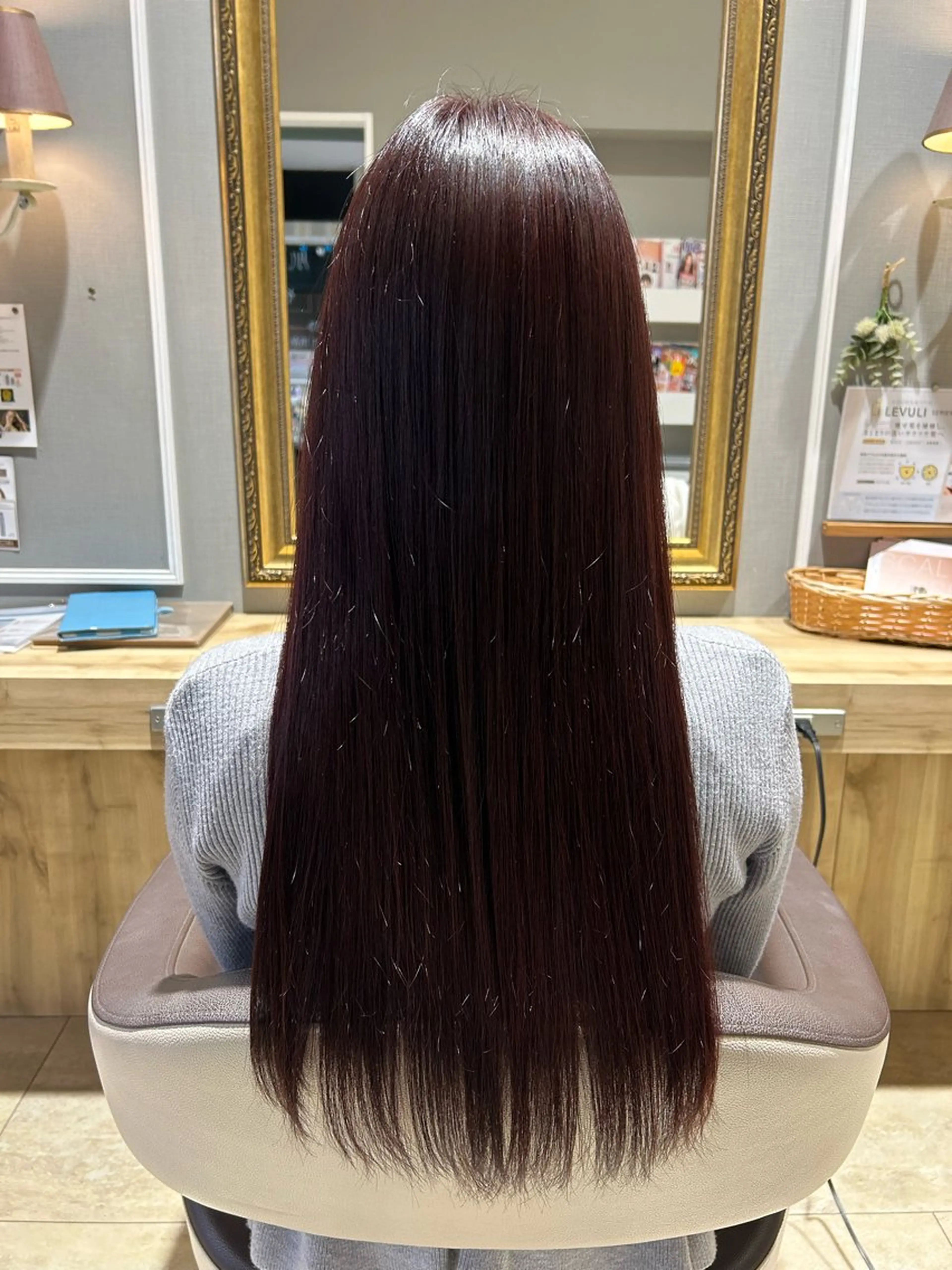 カラー 吉荒 璃子のヘアスタイル