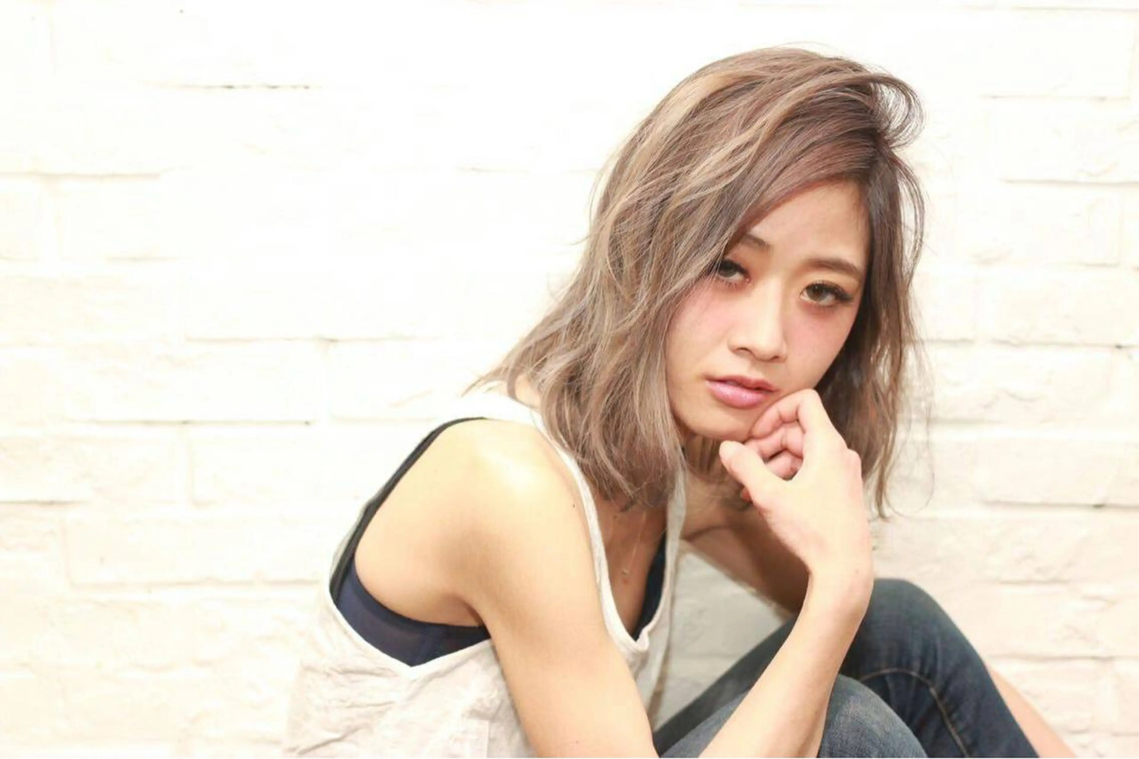 ミディアム カラー パーマ u hair所属・こばやし ももこのヘアスタイル