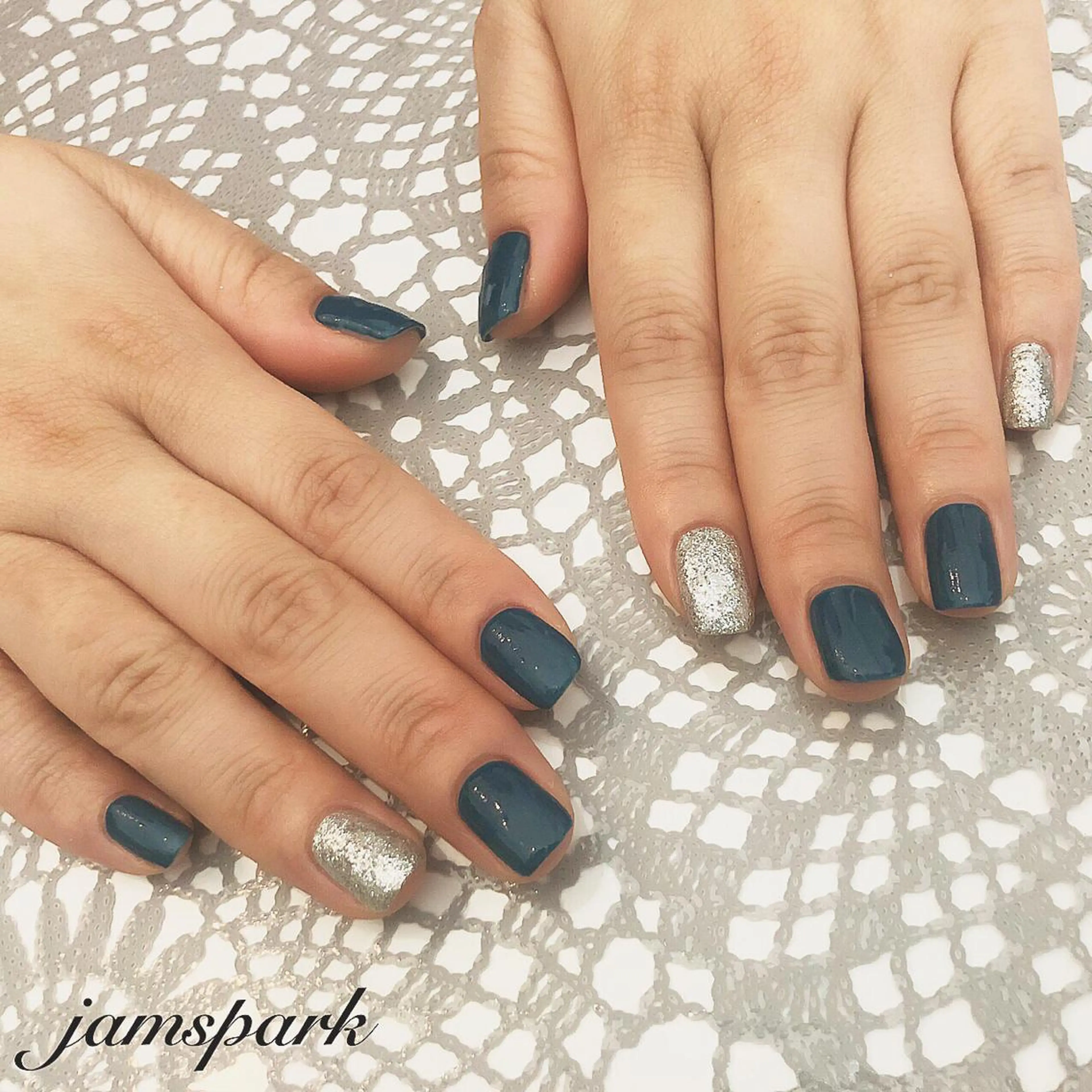 ネイル ブルー ジェルネイル ネイビー ワンカラーネイル シルバー jamspark ✨のネイルデザイン