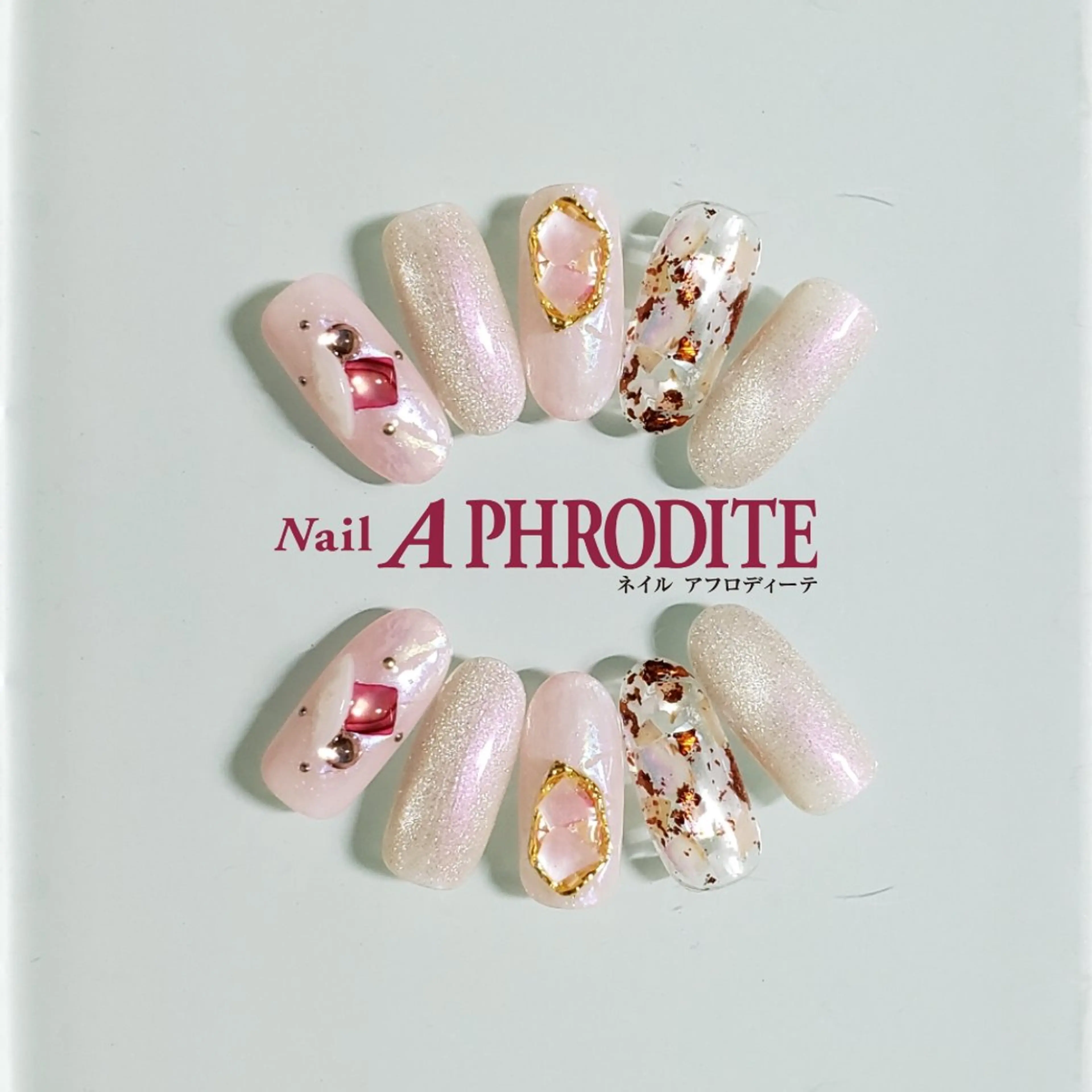 ネイル ジェルネイル ニュアンスネイル スカルプネイル ソフトジェル ネイルチップ ハンドネイル Nail Aphroditeのネイルデザイン
