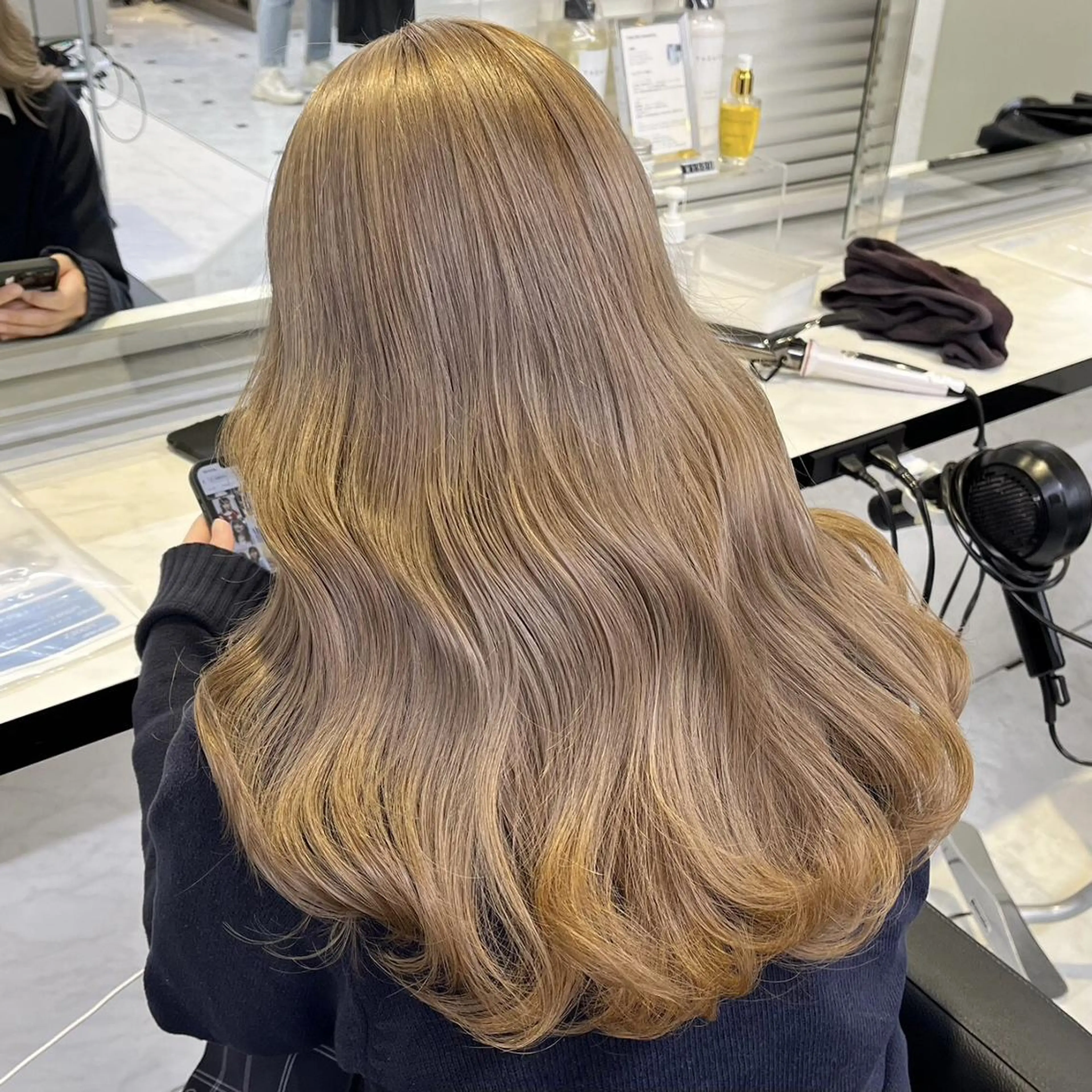 カラー 透明感ベージュ🪽 髪質改善🤎Rinのヘアスタイル
