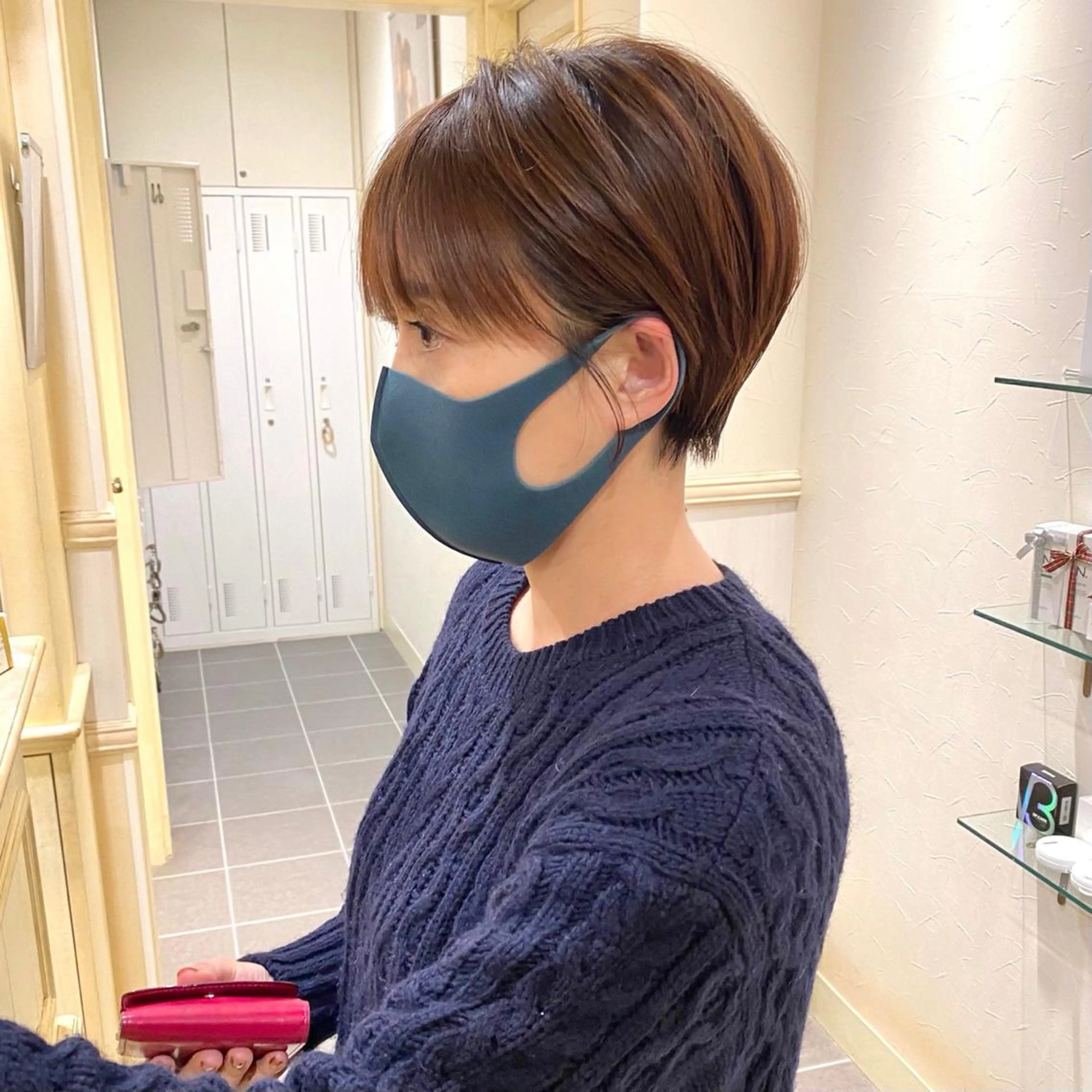 ショート カラー ハンサムショート ブリーチ グレージュ ハイライトカラー シルバー ✨BASSA 【高田馬場】✨のヘアスタイル