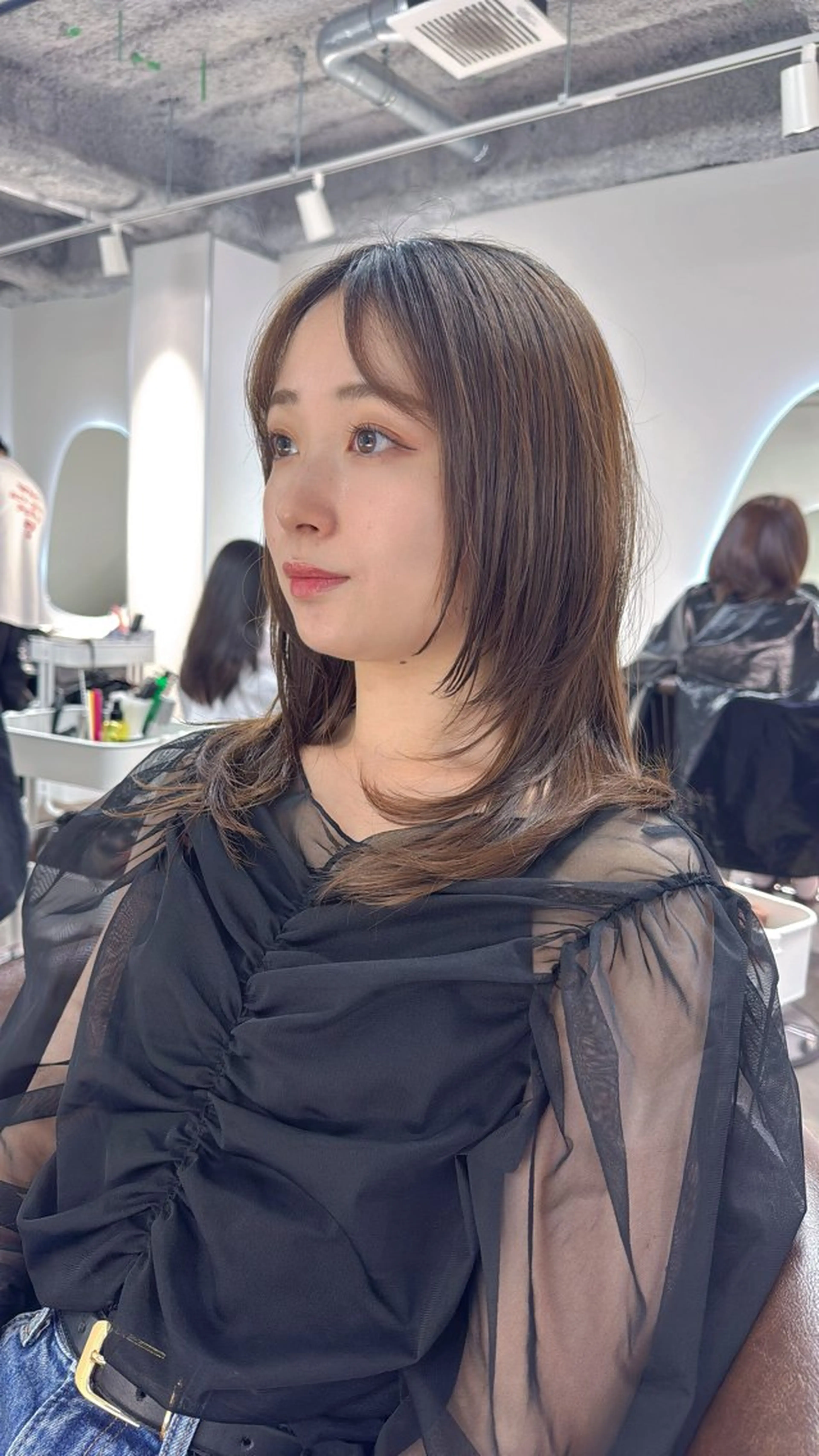 ミディアム 新宿/ハイトーン/ レイヤー/サカキのヘアスタイル
