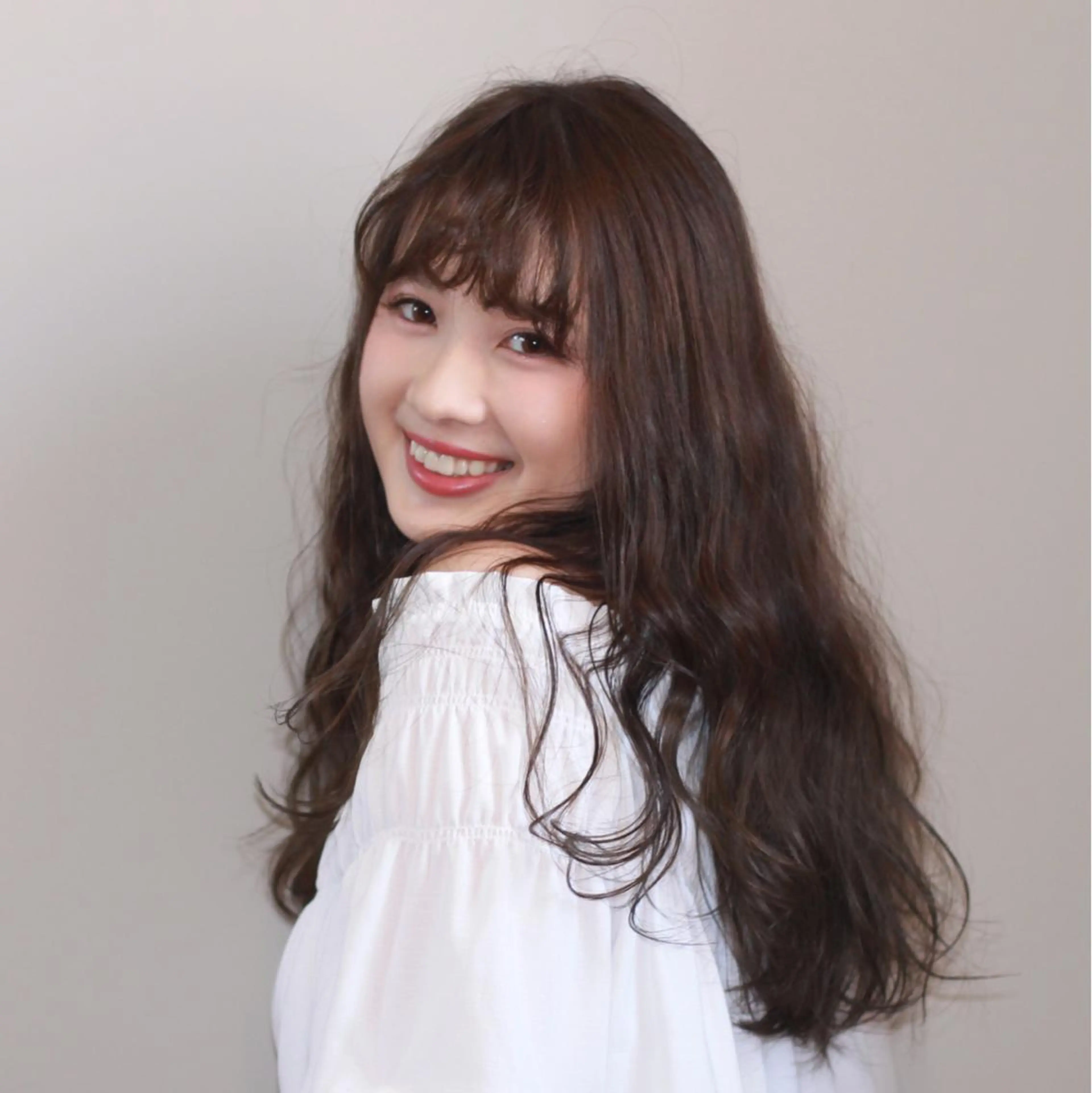 ロング カラー パーマ ロング 上川 美幸のヘアスタイル