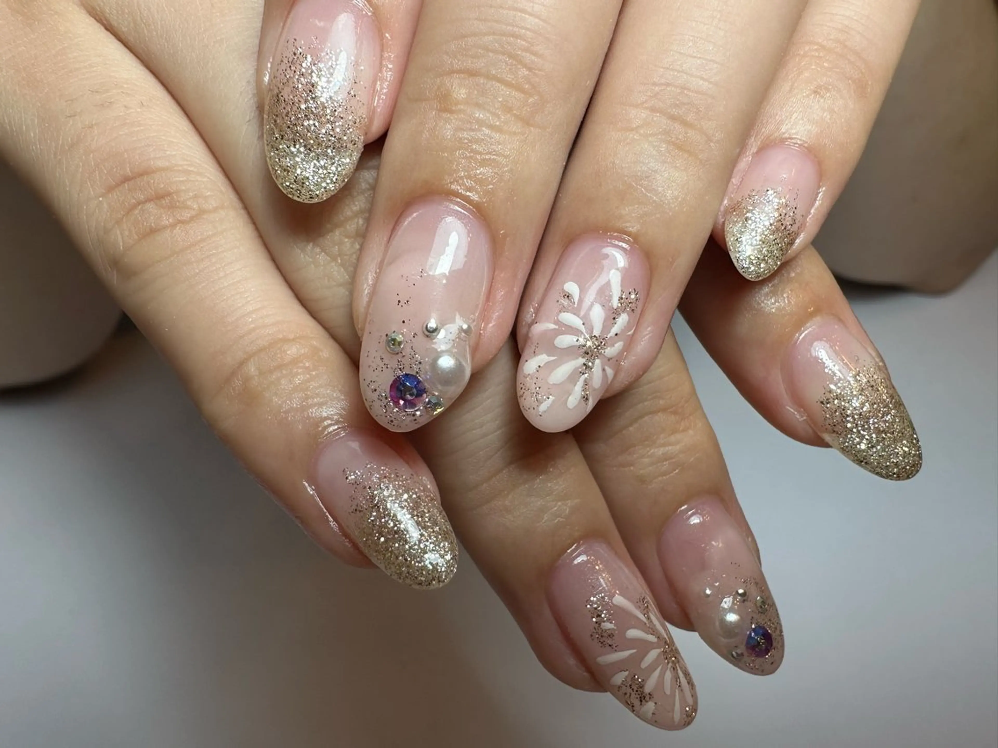 ミディアム ハンドネイル shandy nail所属・shandy nailのネイルデザイン